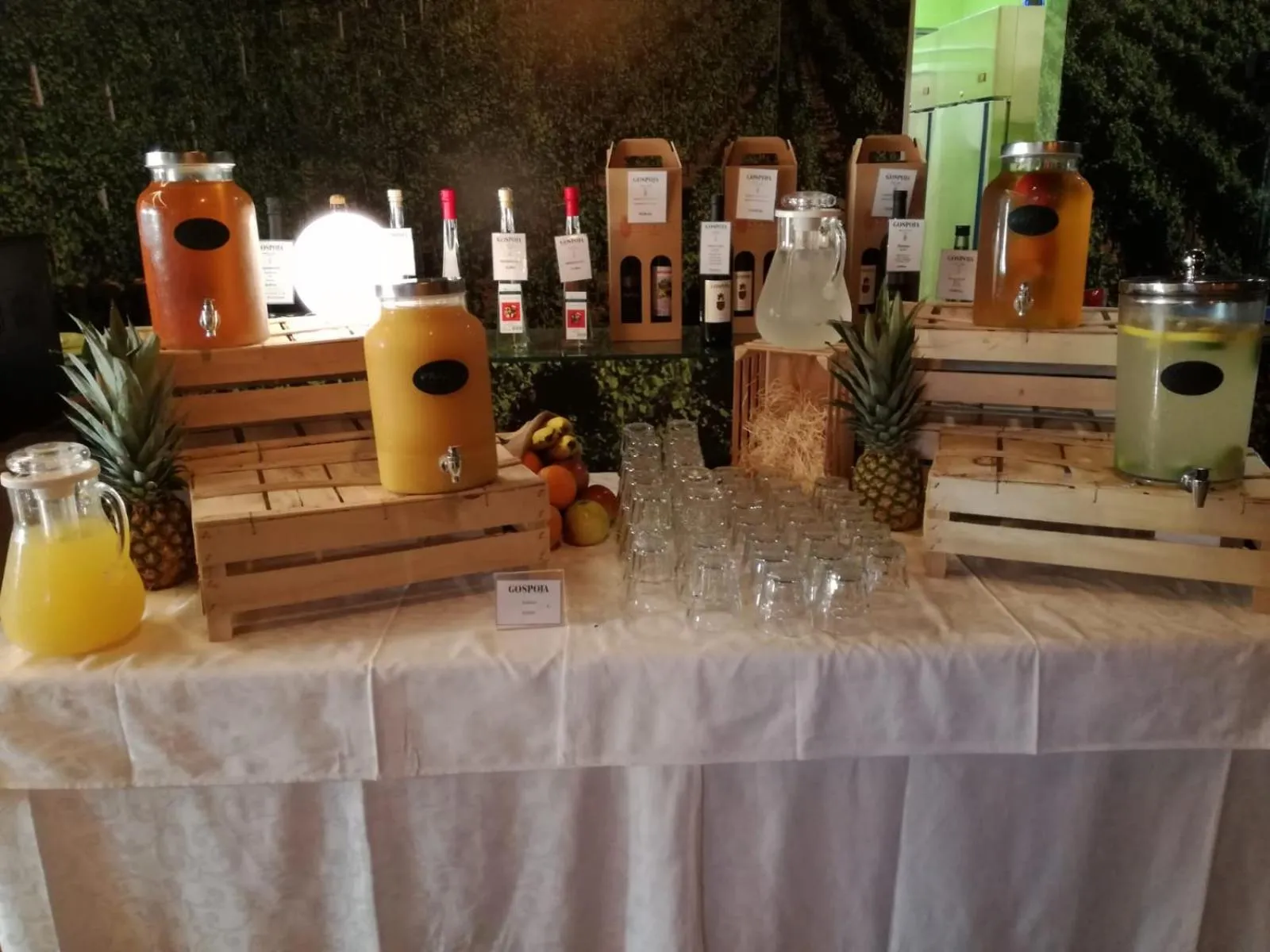 Buffet breakfast in Hotel Vinotel Gospoja