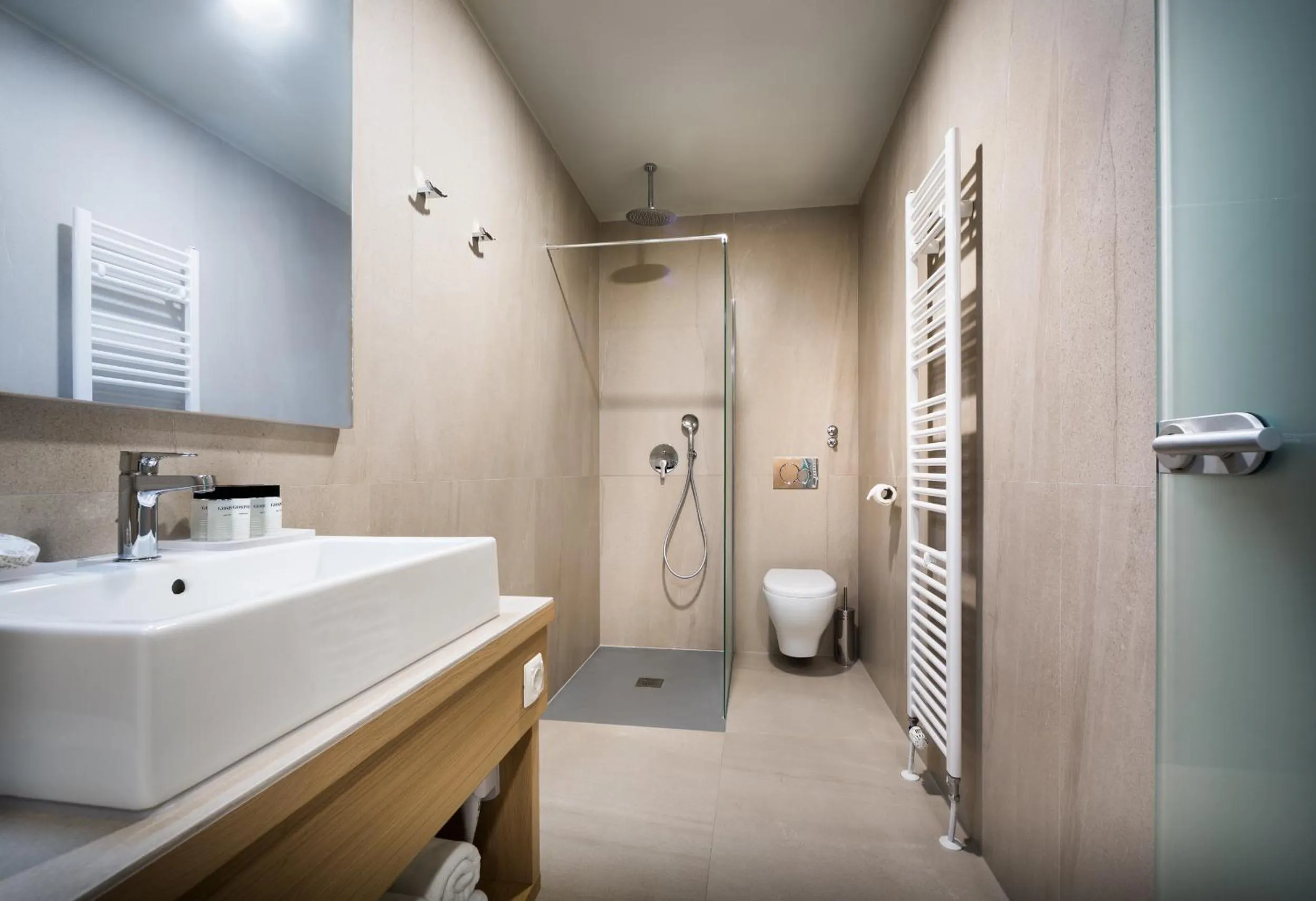 Photo of the whole room in Hotel Vinotel Gospoja