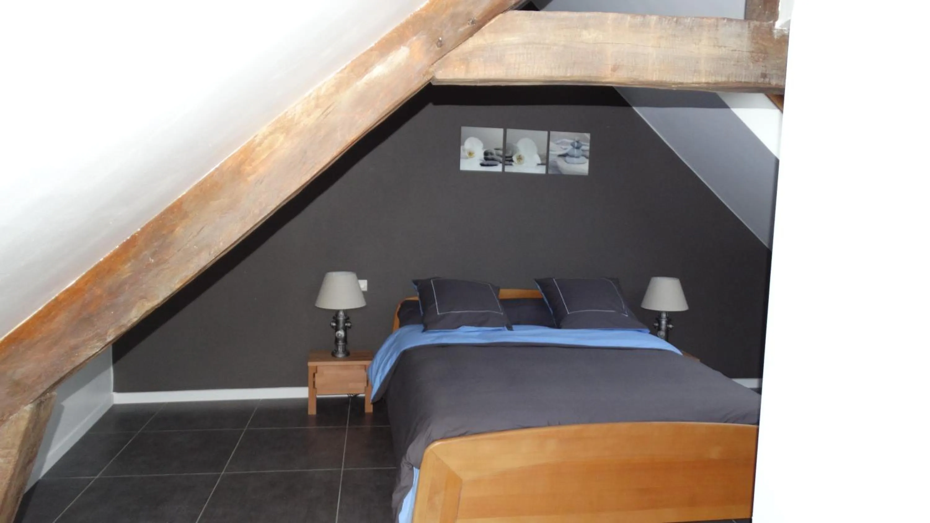 Bedroom, Bed in Moulin de reigner