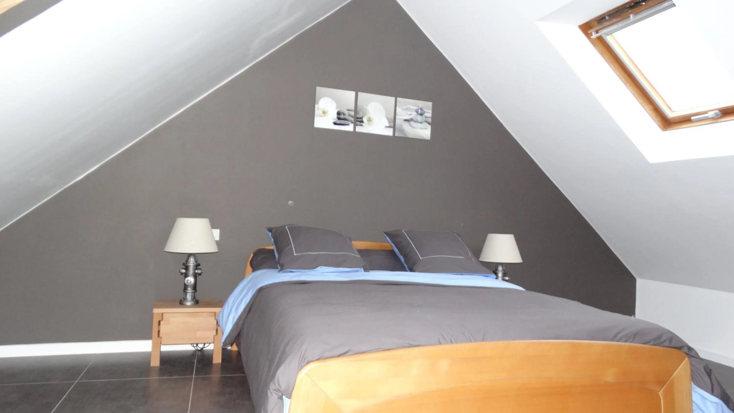 Bedroom, Bed in Moulin de reigner