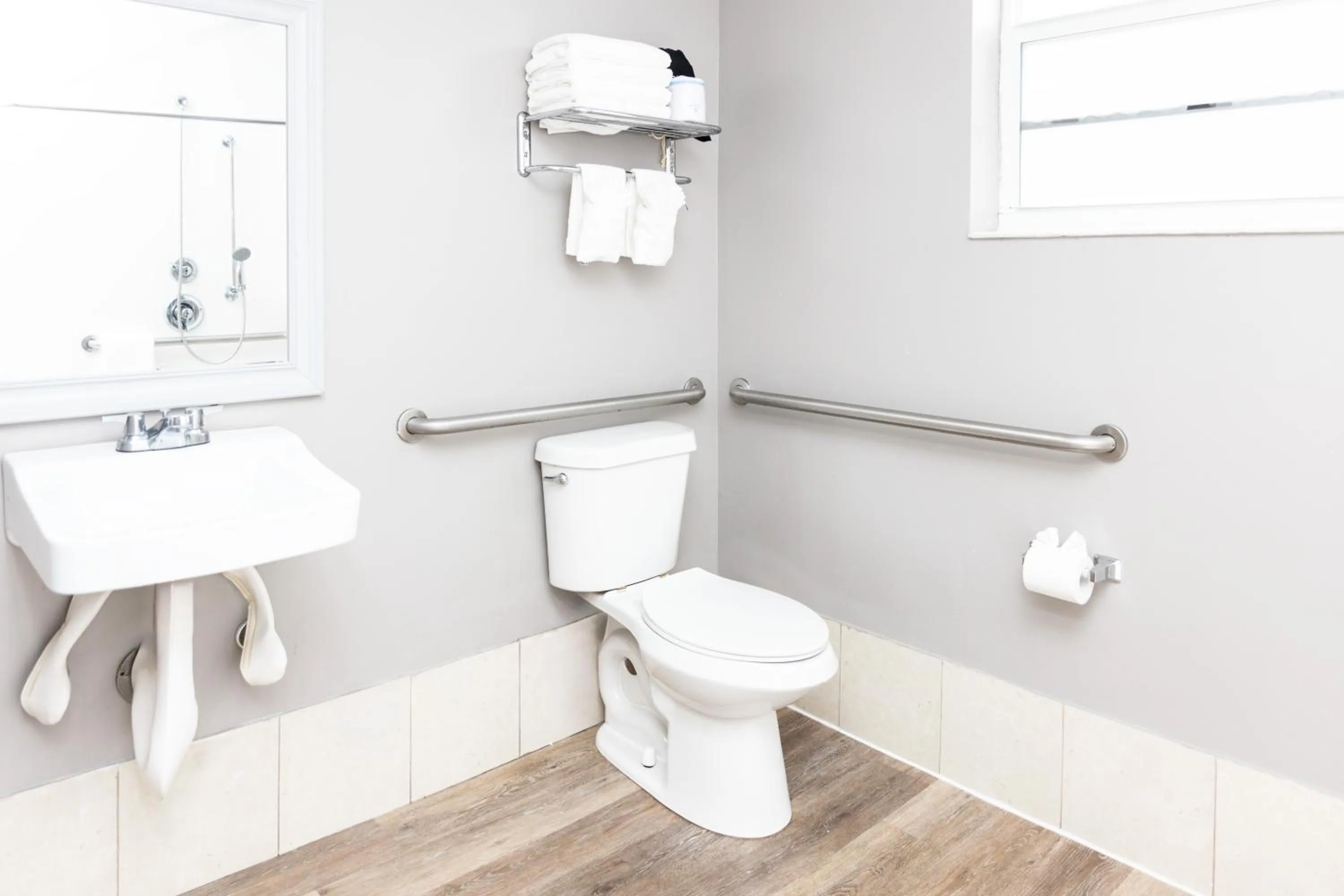 Bathroom in Ocean Reef Suites