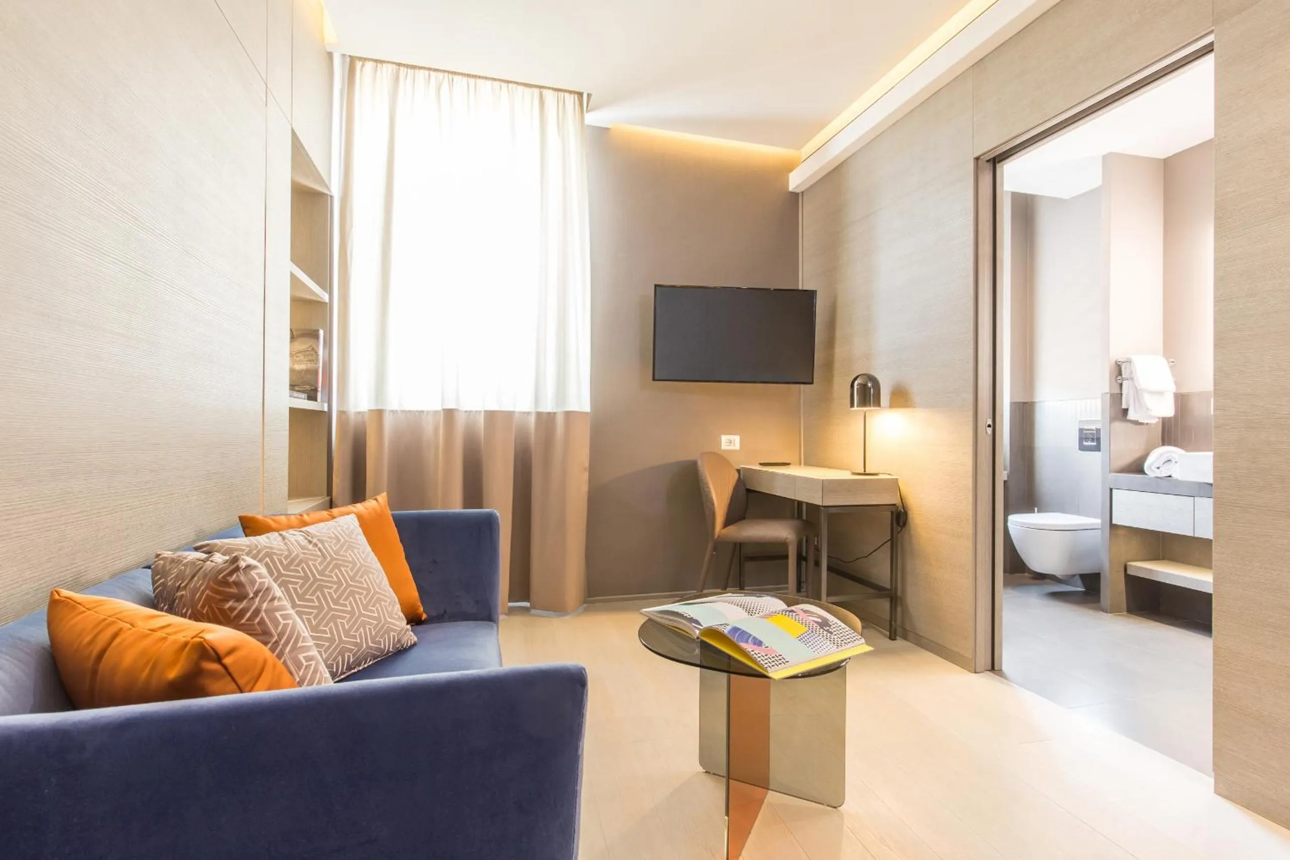 Seating area, Bed in Orazio Palace Hotel