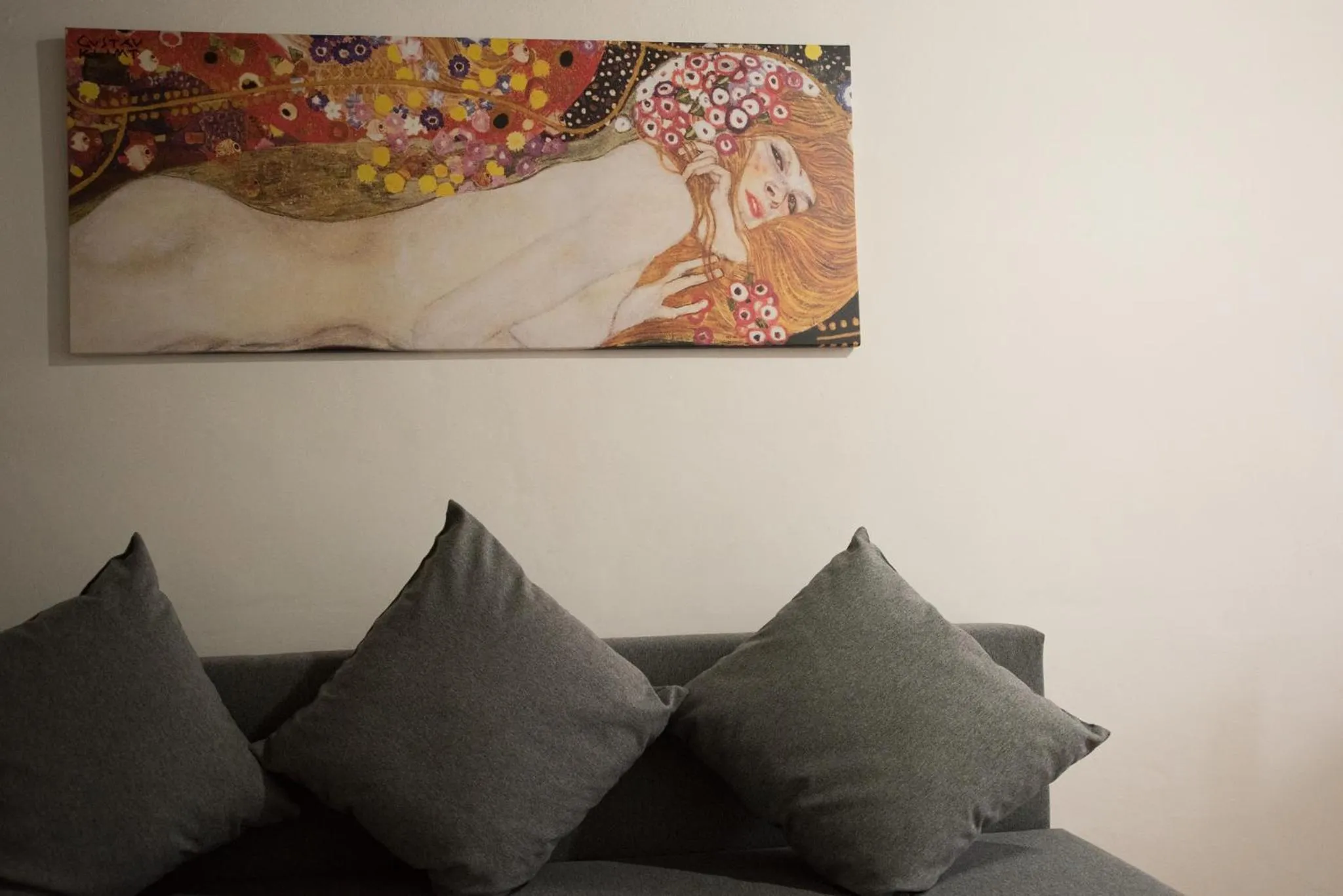 Decorative detail in All'ombra della Torre only Rooms