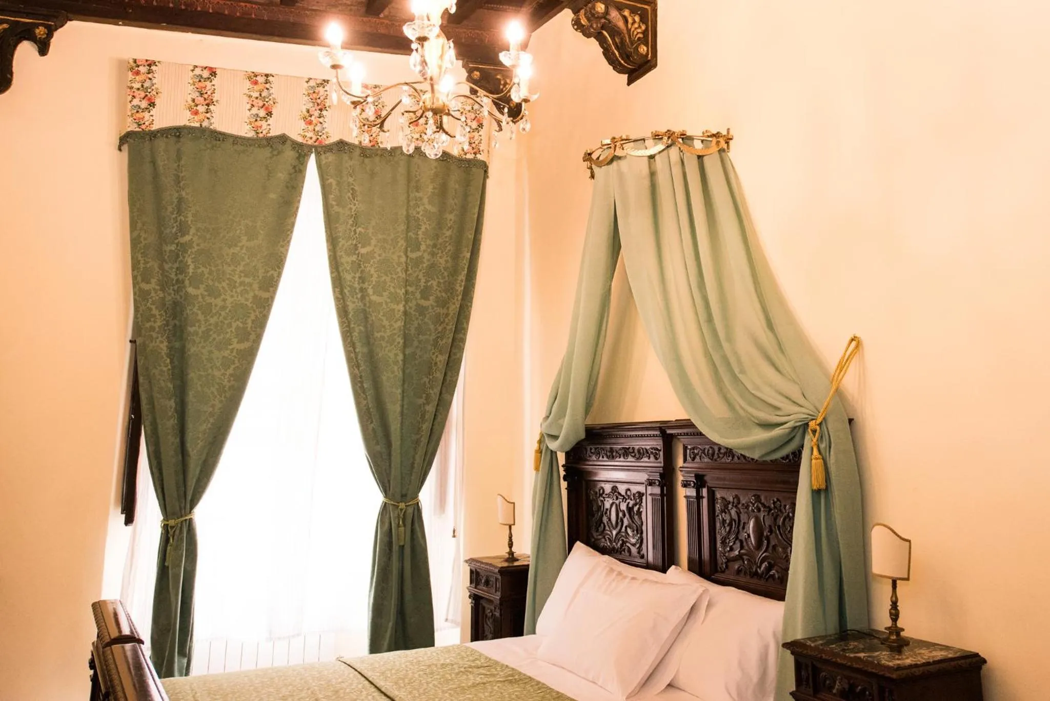 Day, Bed in All'ombra della Torre only Rooms