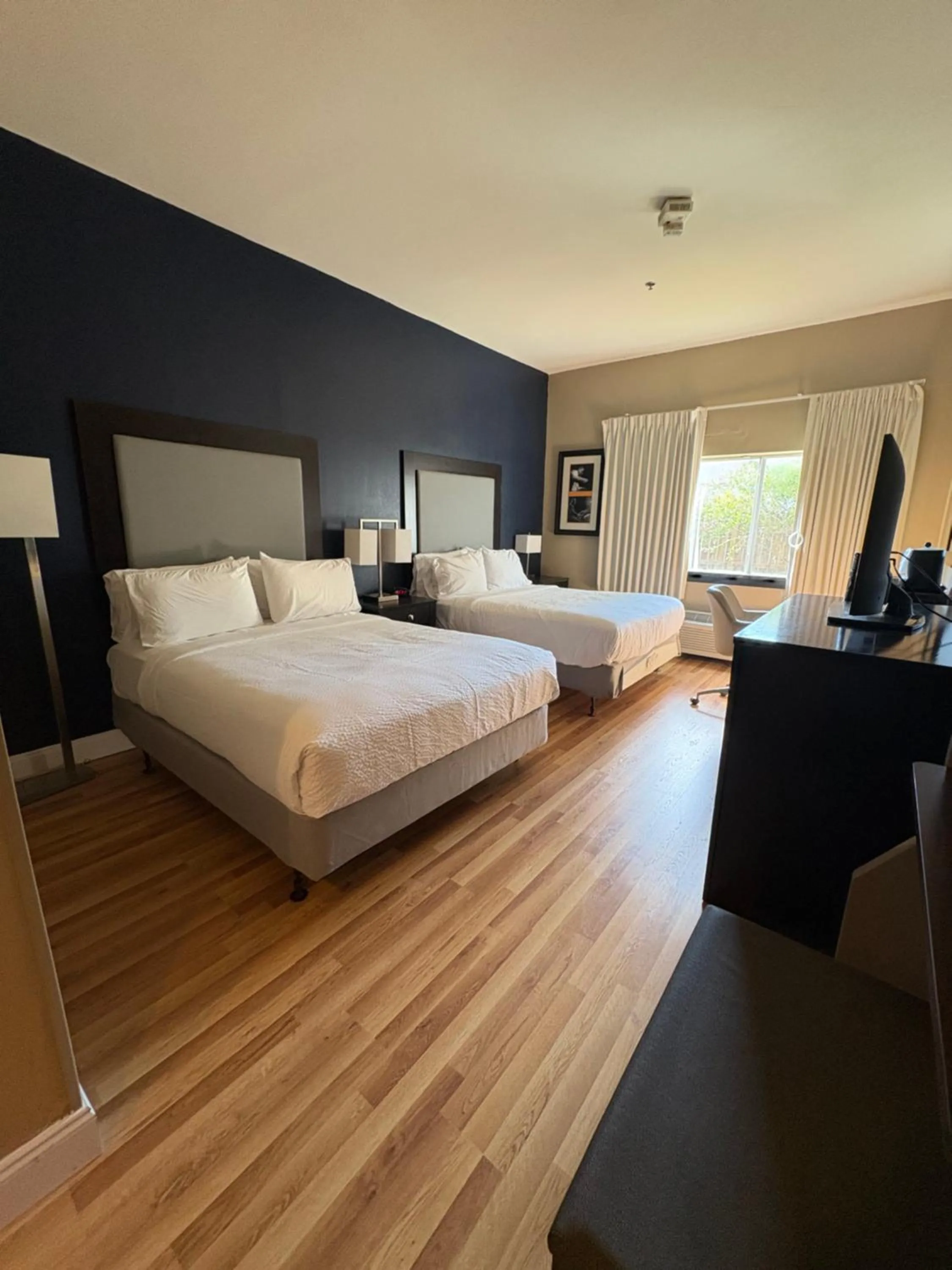 Bed in Holiday Inn Hotel & Suites Slidell by IHG