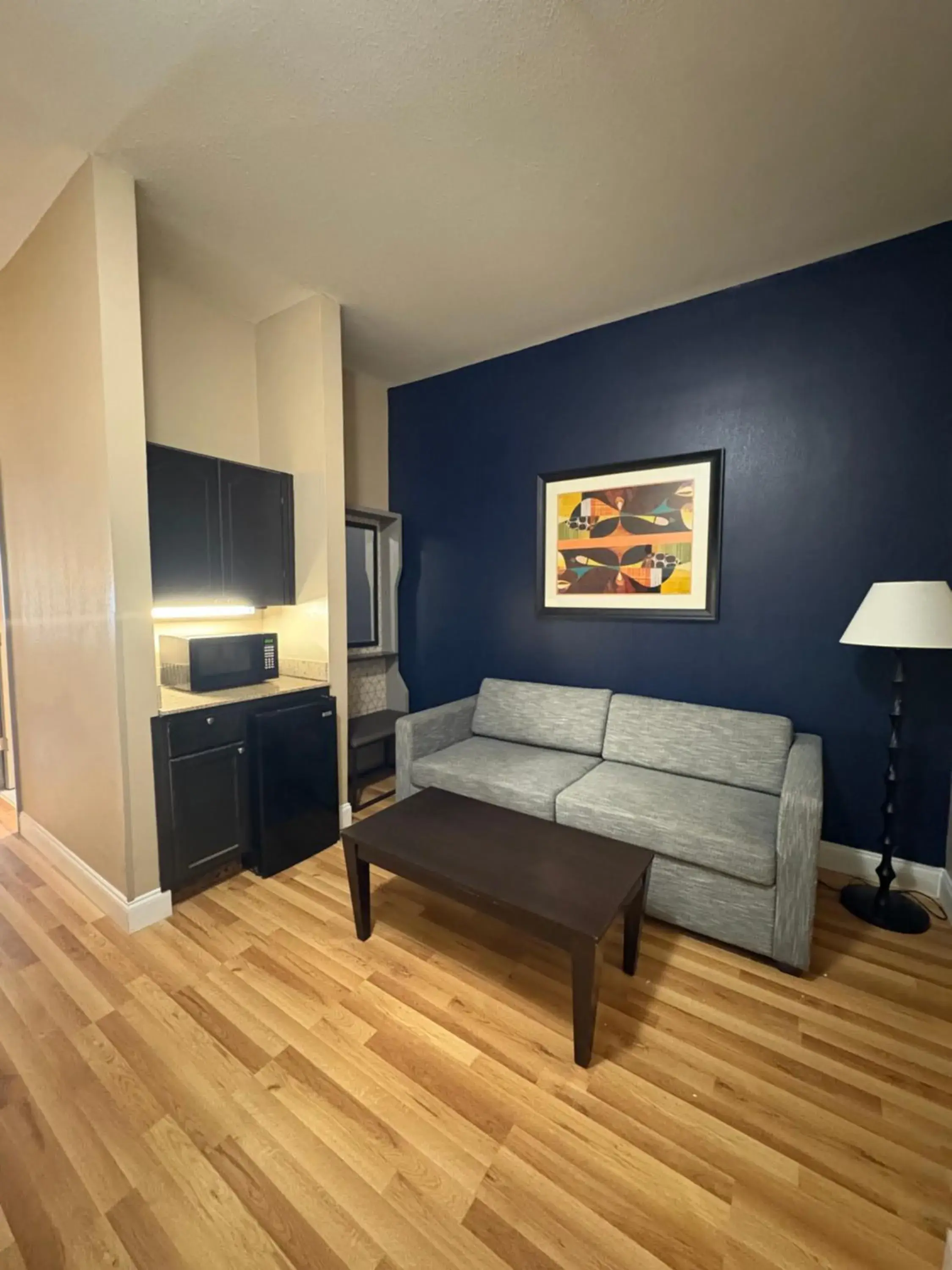 King Suite with Sofa Bed in Holiday Inn Hotel & Suites Slidell by IHG King Suite with Sofa Bed in Holiday Inn Hotel & Suites Slidell by IHG