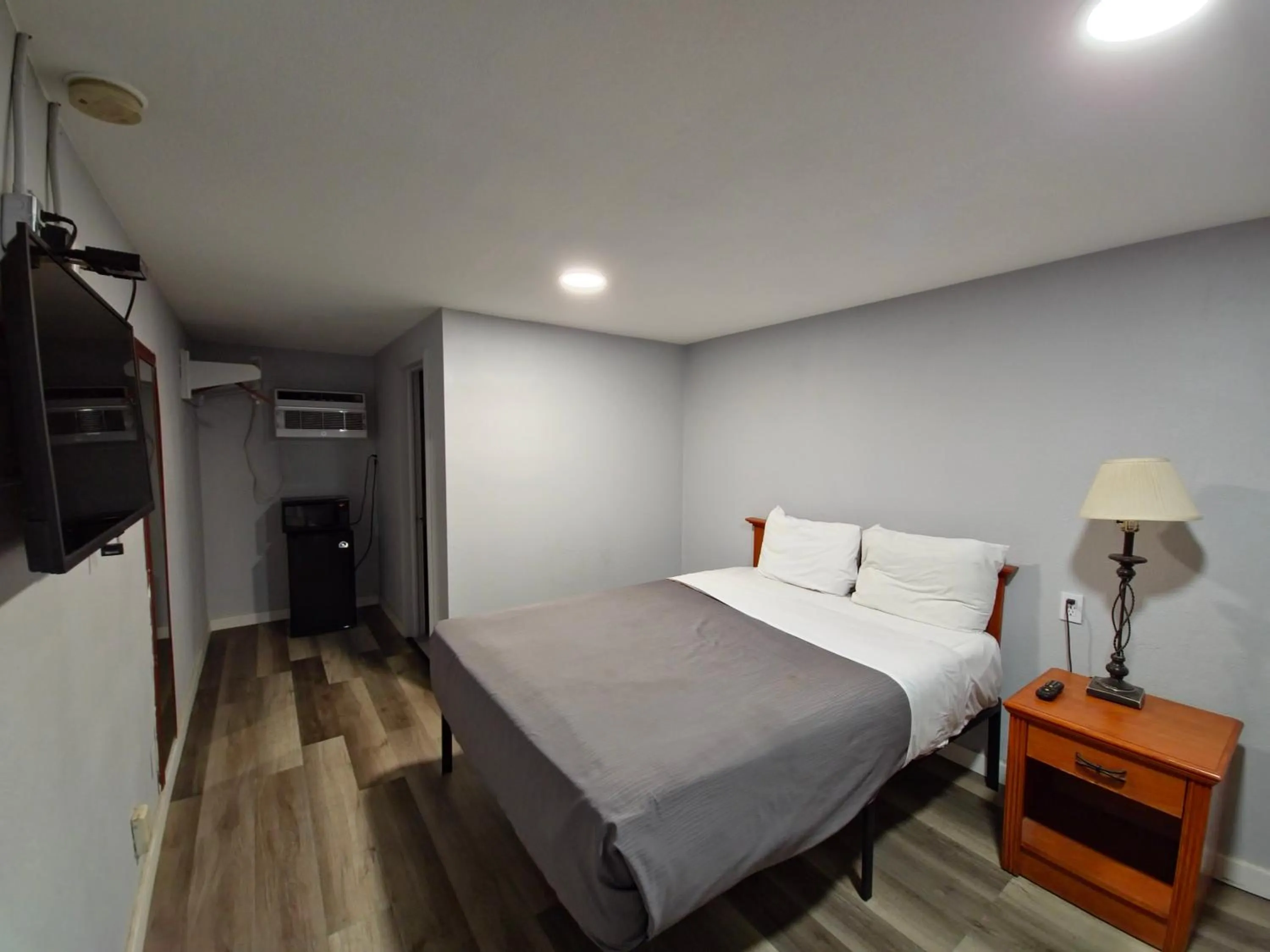 Bed in The L Motel Downtown/NAU Conference Center