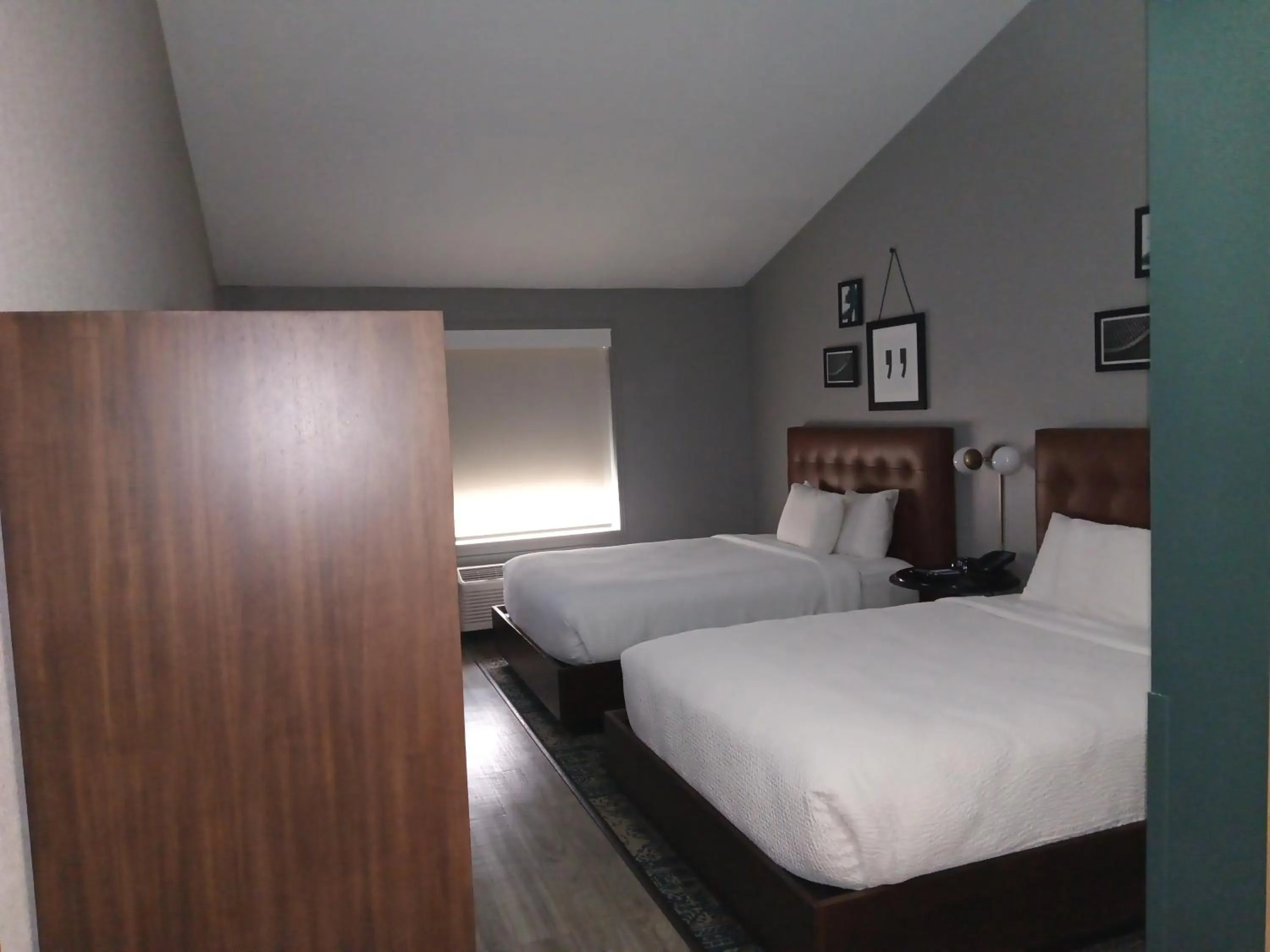 Bedroom, Bed in Four Points by Sheraton Dallas Arlington Entertainment District