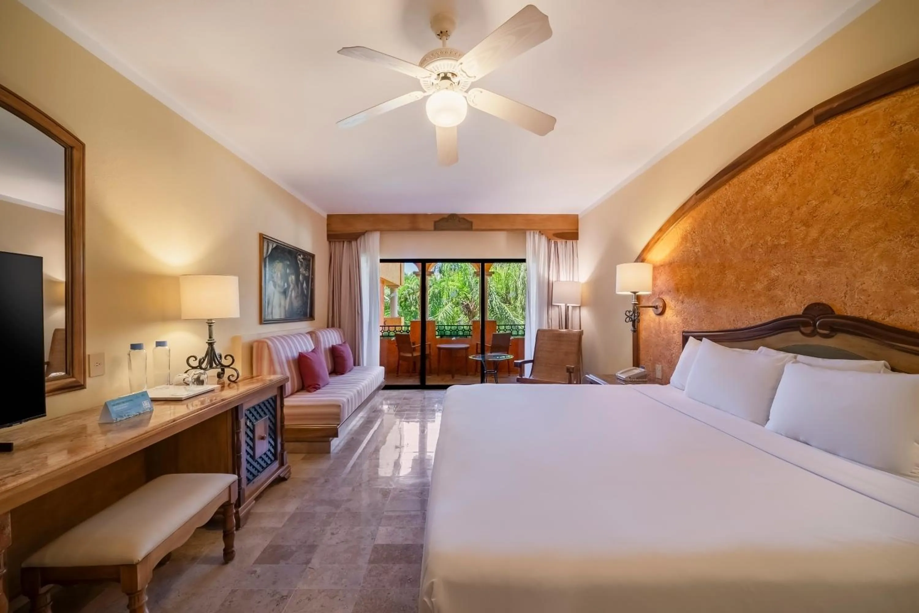 Bed in Iberostar Waves Paraíso Beach - All Inclusive