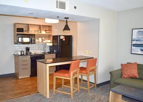 Candlewood Suites Indianapolis Downtown Medical District by IHG