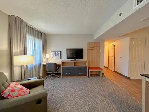 Candlewood Suites Indianapolis Downtown Medical District by IHG