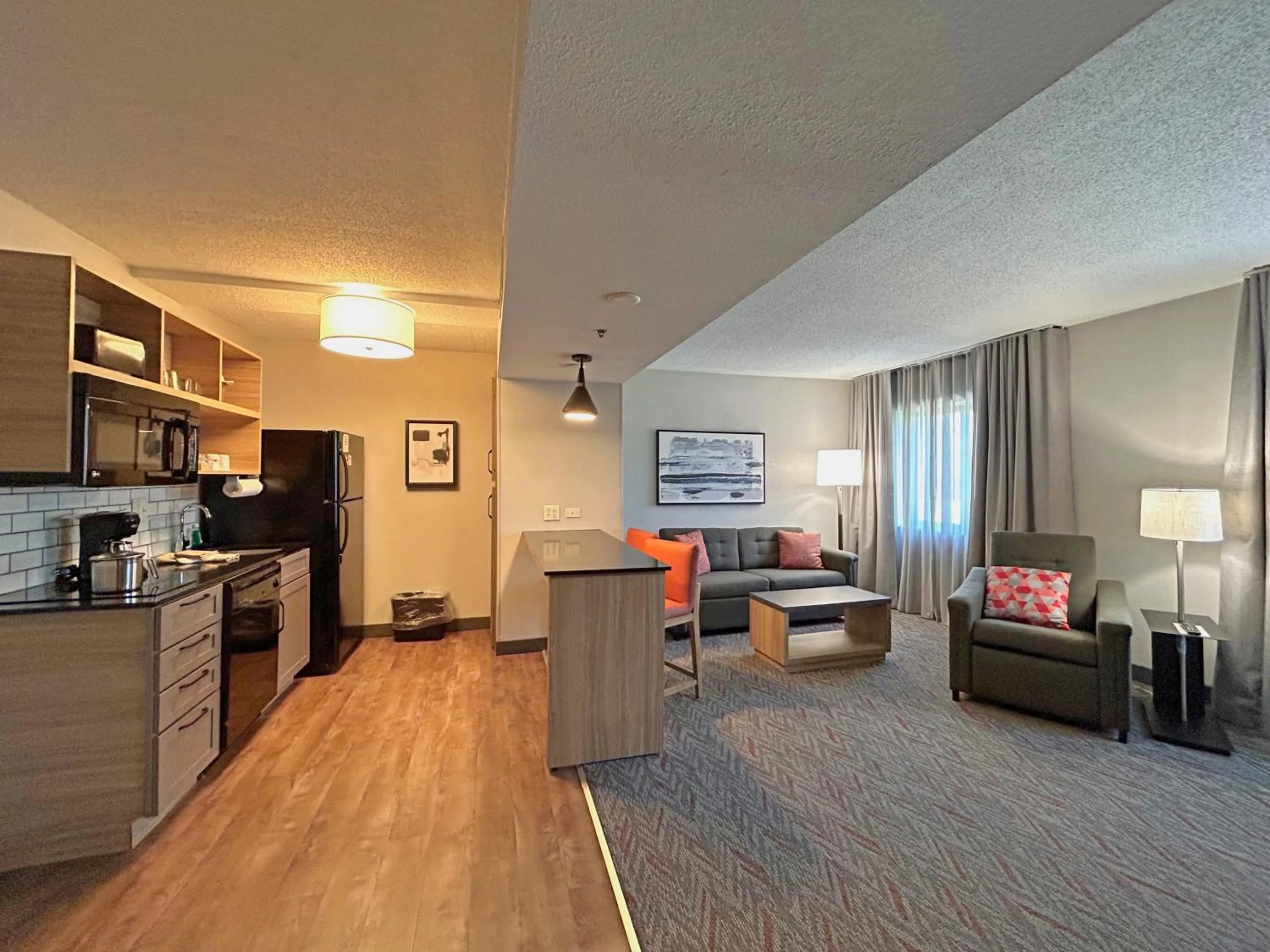 Living room in Candlewood Suites Indianapolis Downtown Medical District by IHG