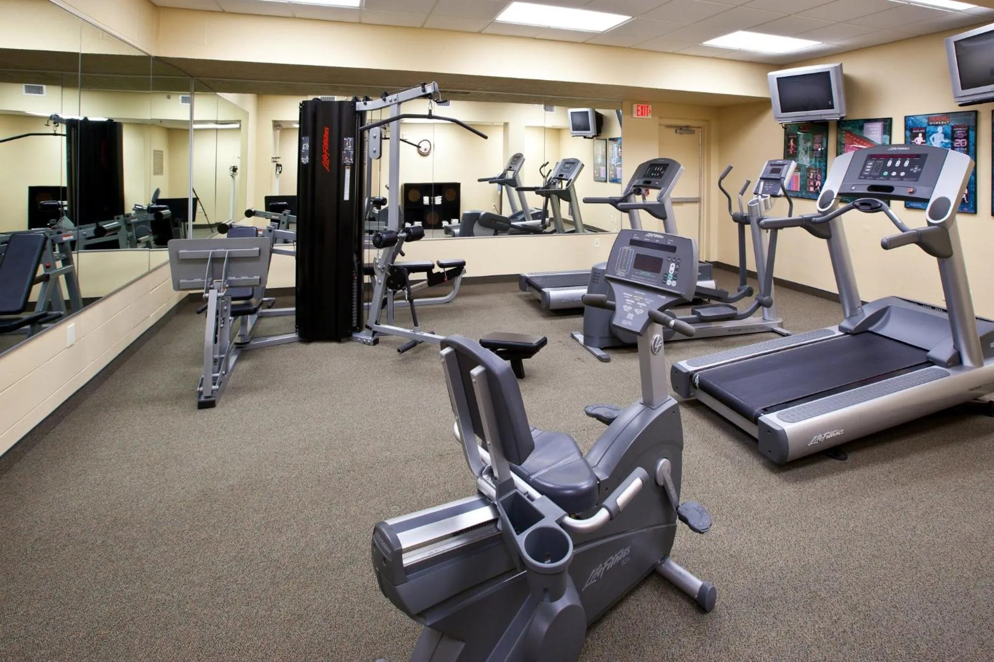 Fitness centre/facilities in Candlewood Suites Indianapolis Downtown Medical District by IHG