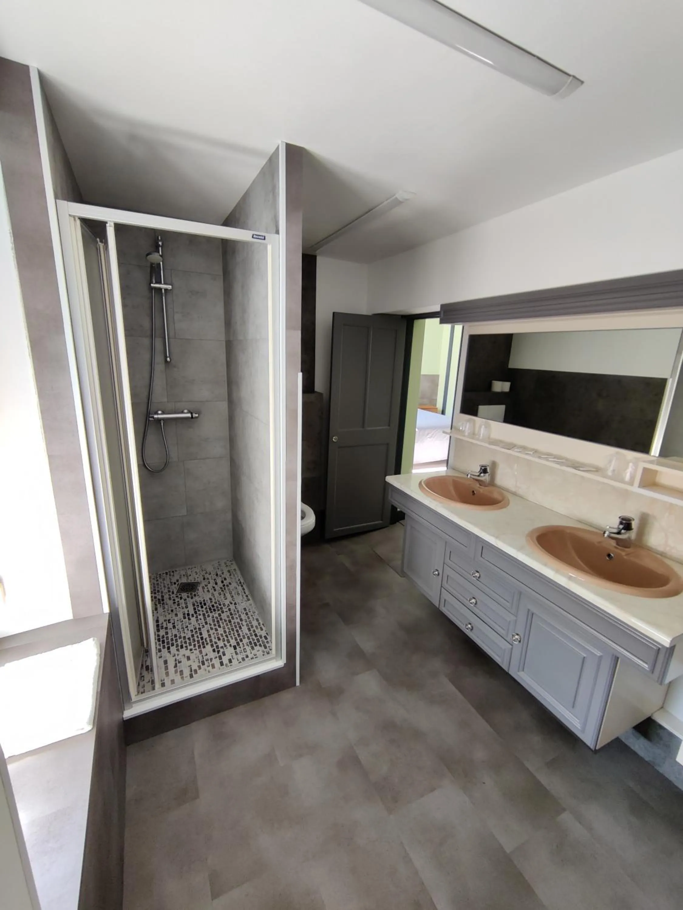 Bathroom in Hôtel Saint - Pierre