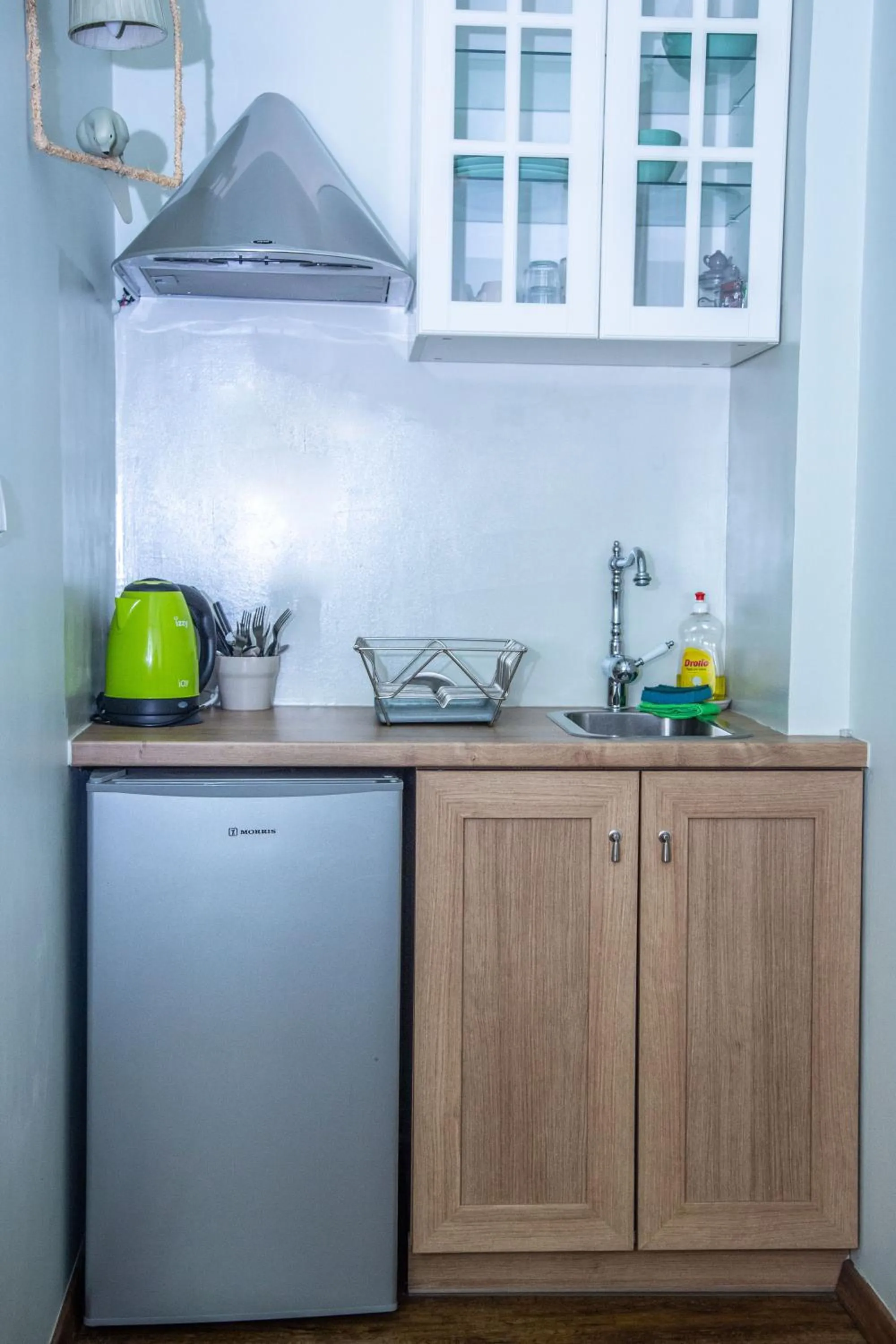Coffee/tea facilities in The Koukaki Residence