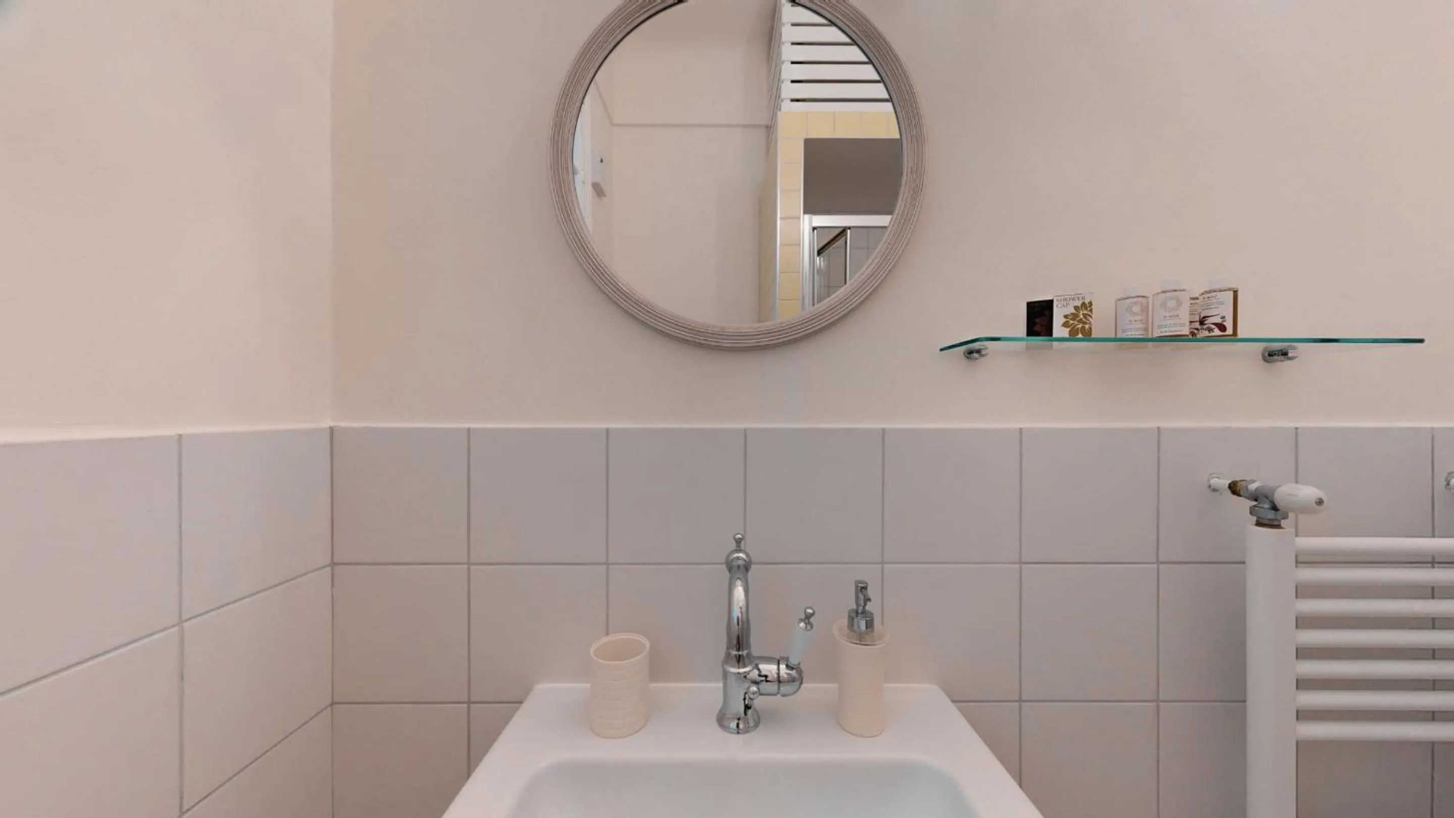 Bathroom in The Koukaki Residence