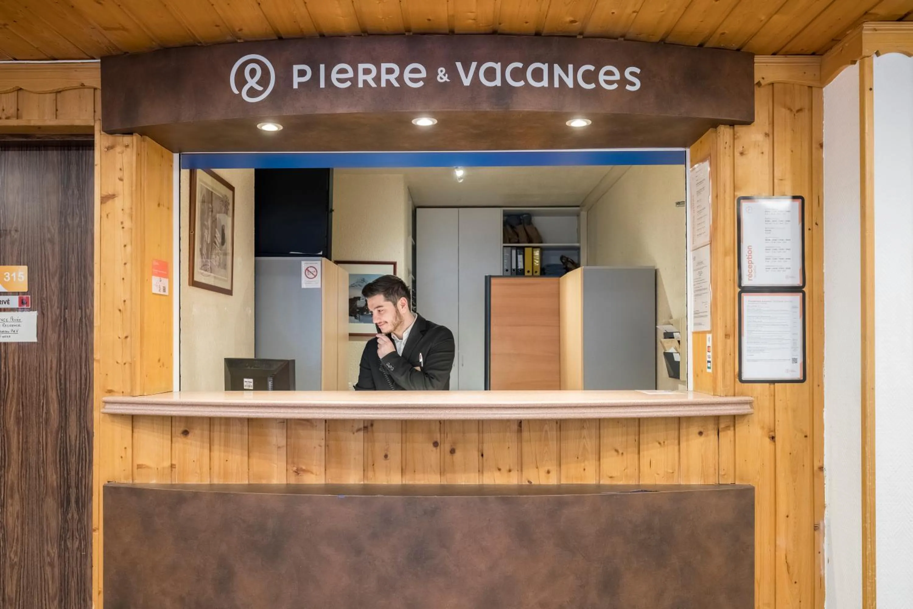 Lobby or reception in Résidence Pierre & Vacances Les Ravines