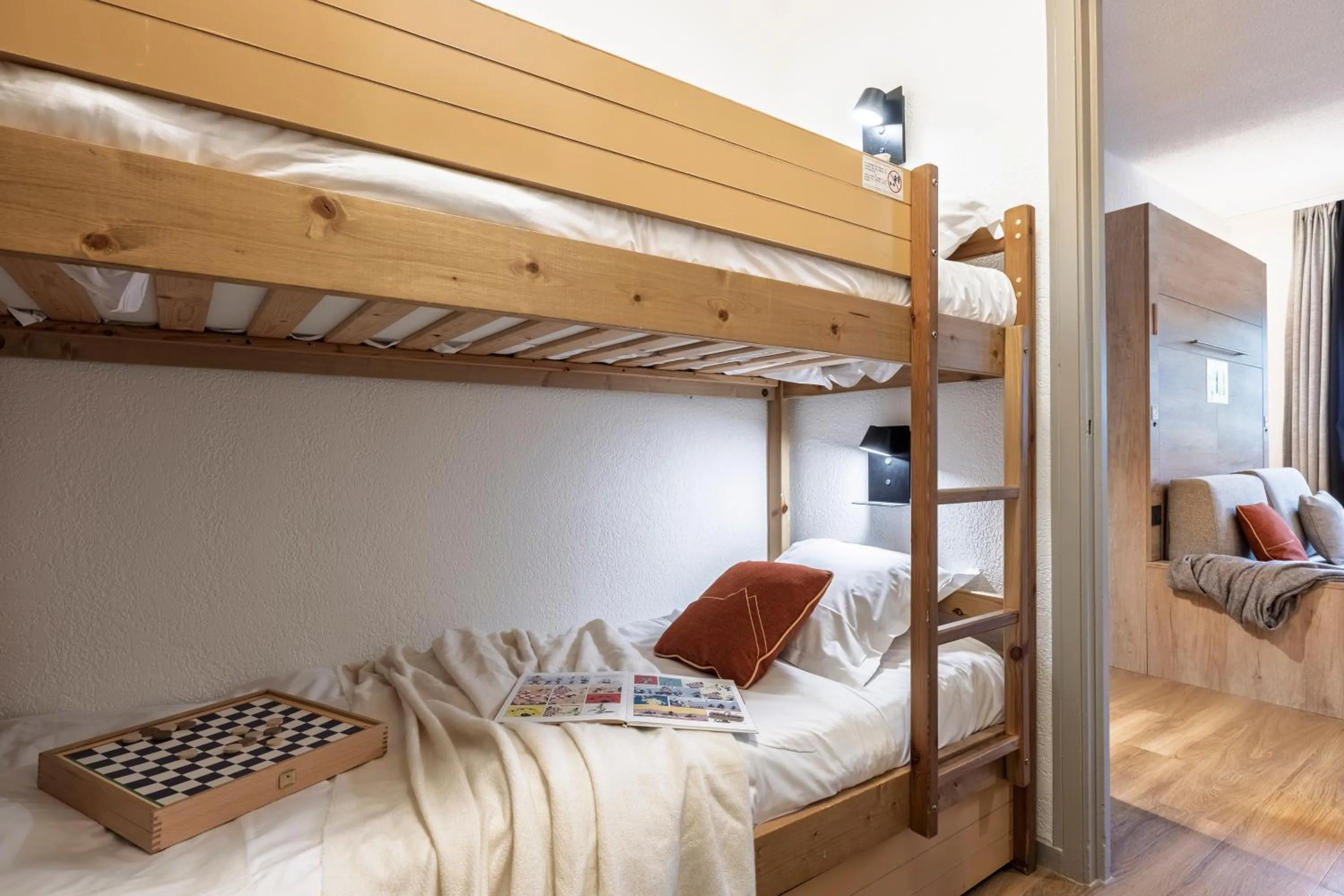 Bedroom, Bed in Résidence Pierre & Vacances Les Ravines