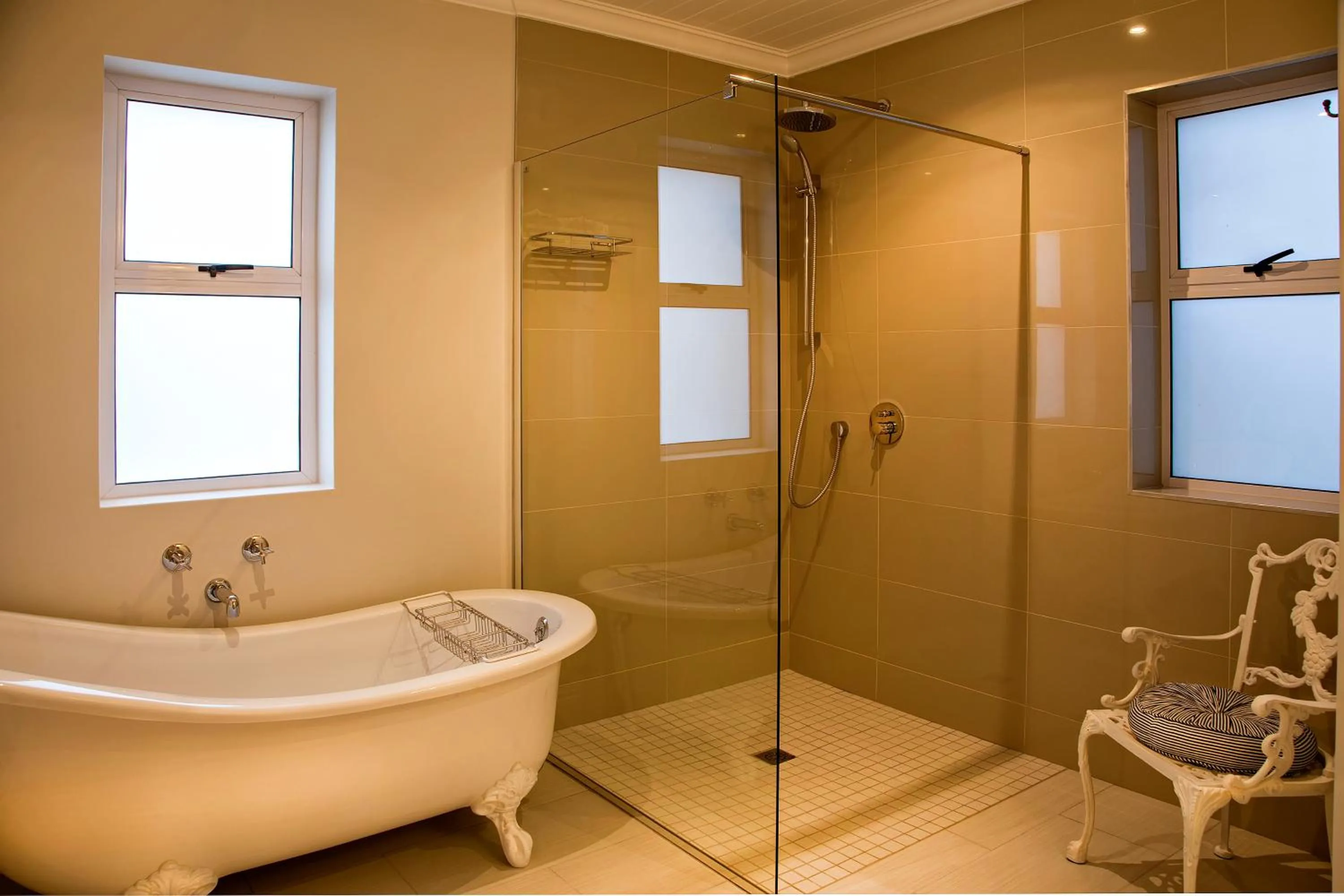 Bathroom in Bright on 5th Guest house