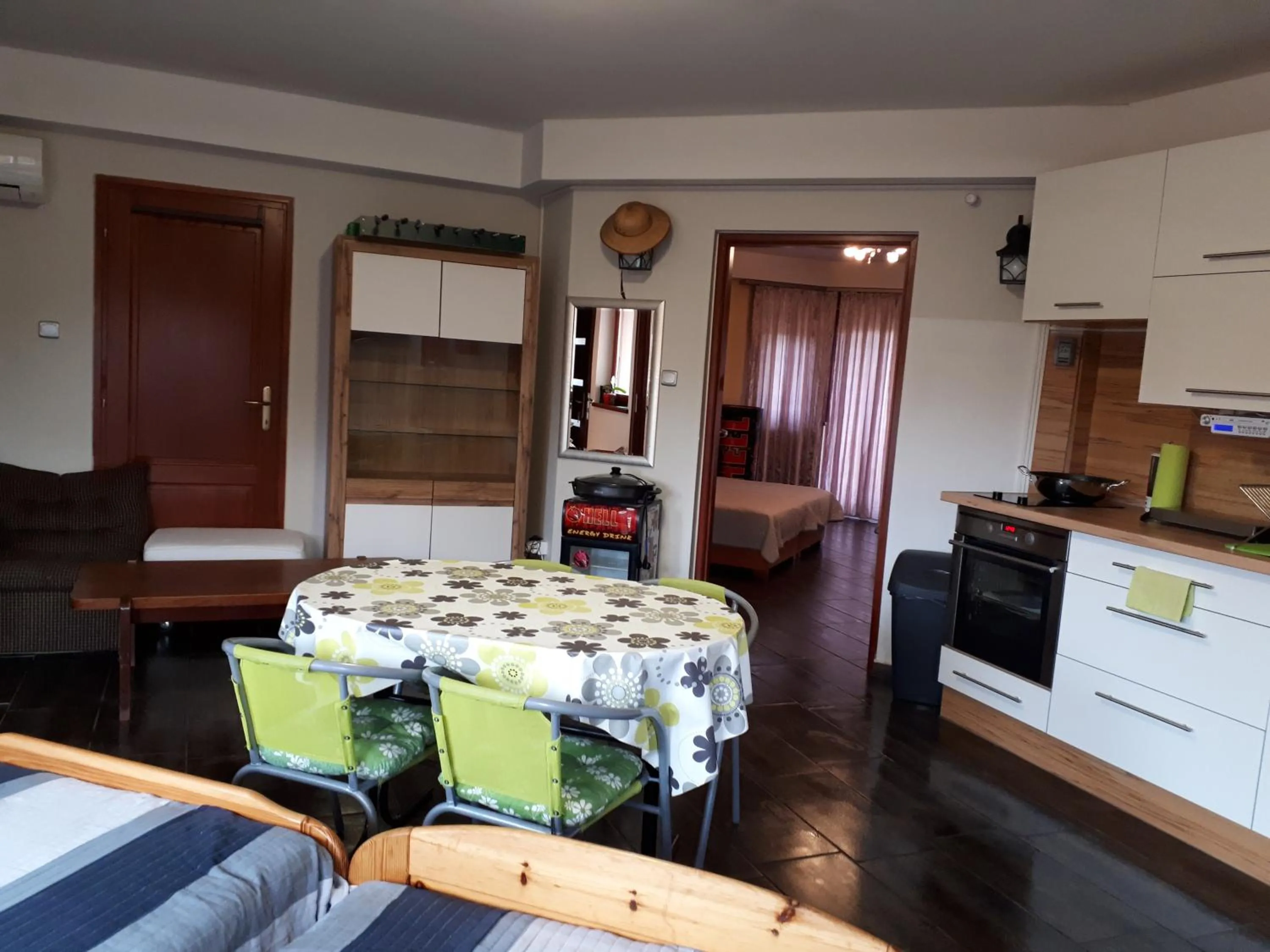 Kitchen or kitchenette in Kertvárosi Apartman