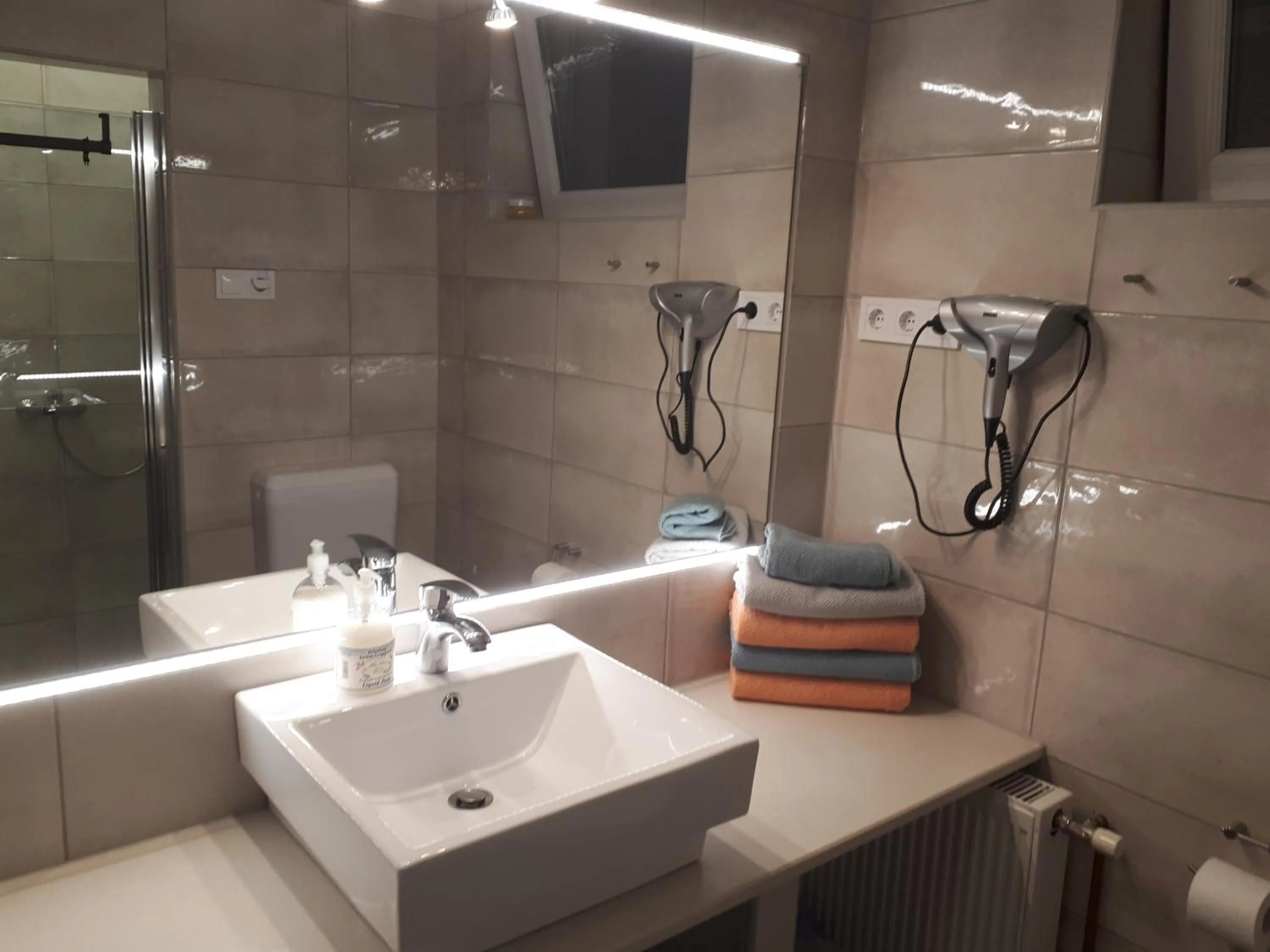 Bathroom in Kertvárosi Apartman