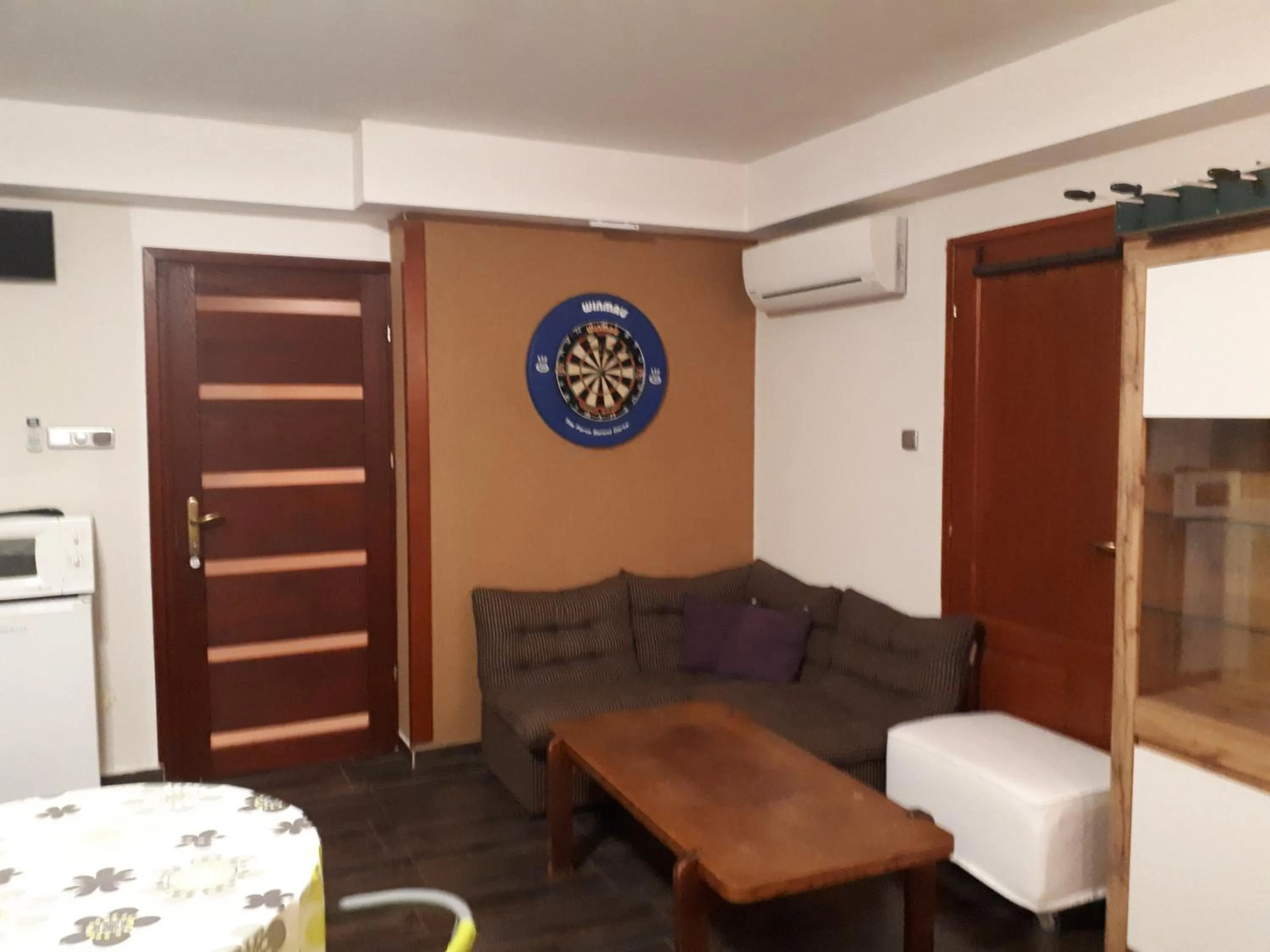 Photo of the whole room in Kertvárosi Apartman