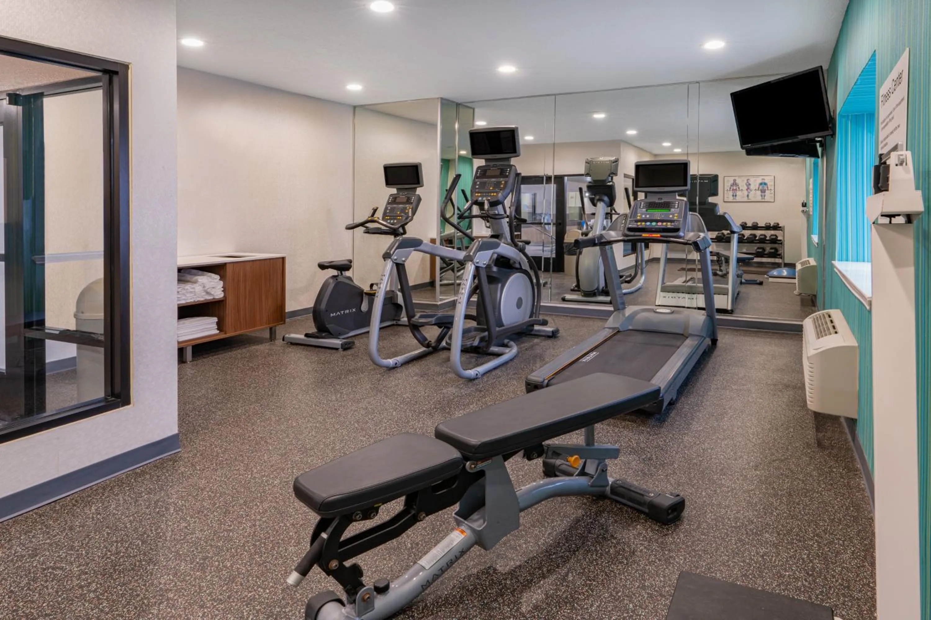 Fitness centre/facilities in Holiday Inn Express Hotel & Suites Albuquerque - North Balloon Fiesta Park by IHG