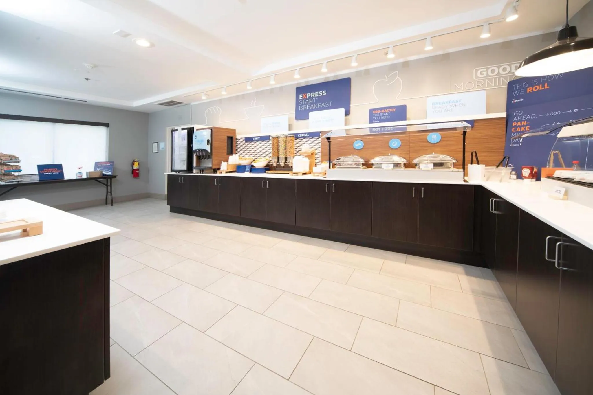 Breakfast in Holiday Inn Express and Suites Atlanta-Johns Creek by IHG