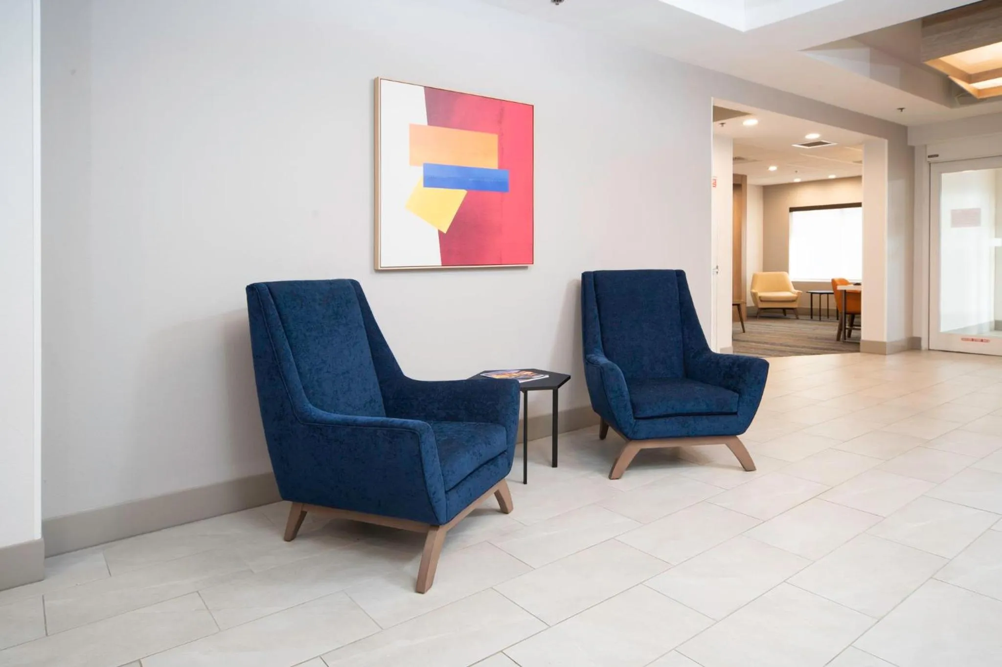 Lobby or reception in Holiday Inn Express and Suites Atlanta-Johns Creek by IHG