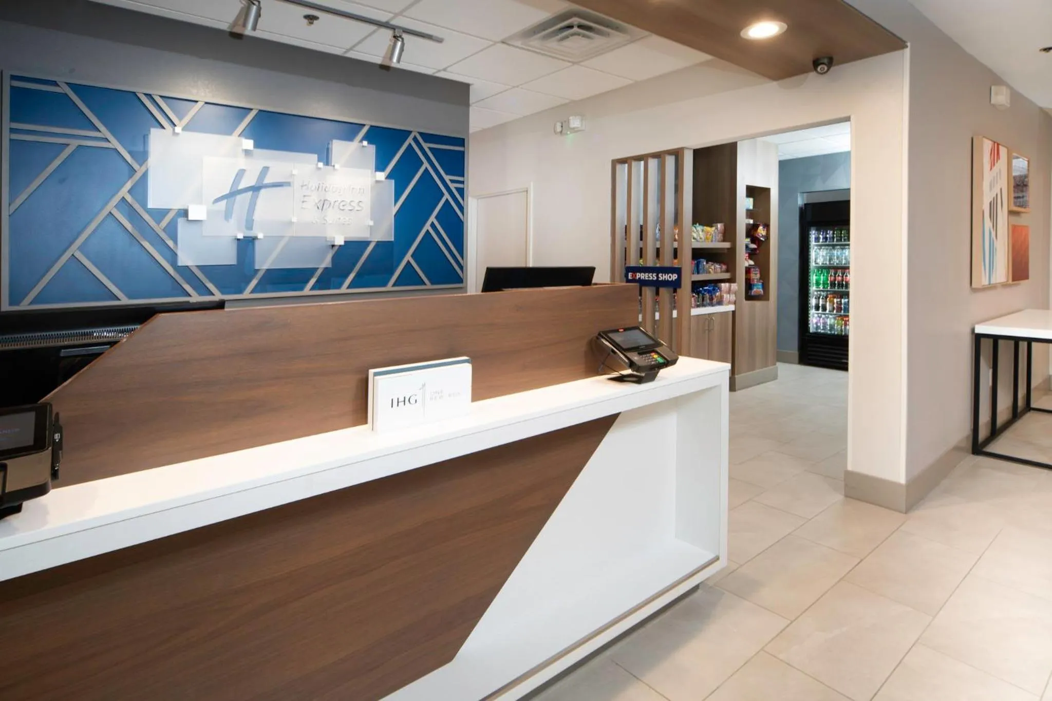 Lobby or reception in Holiday Inn Express and Suites Atlanta-Johns Creek by IHG