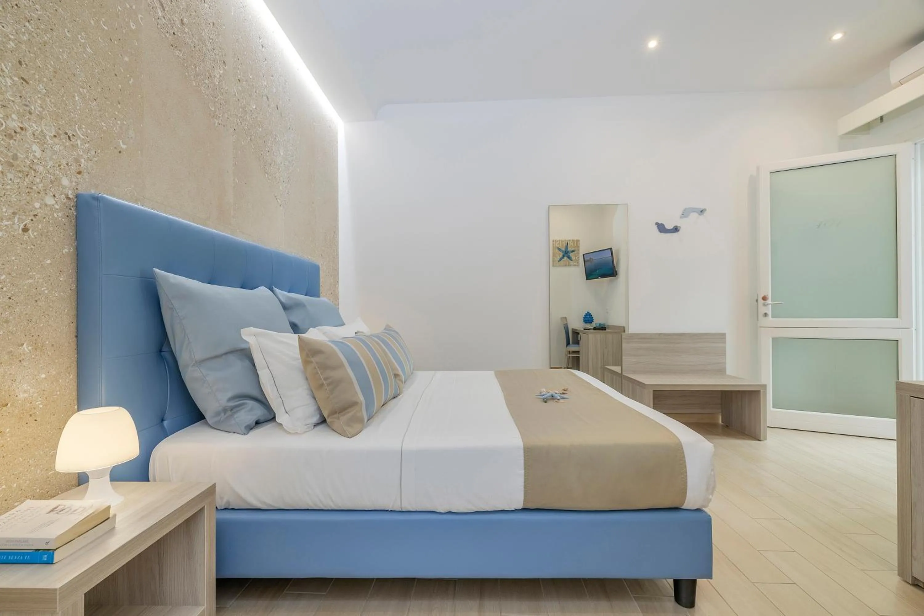 Bedroom, Bed in Hotel Soffio D'Estate