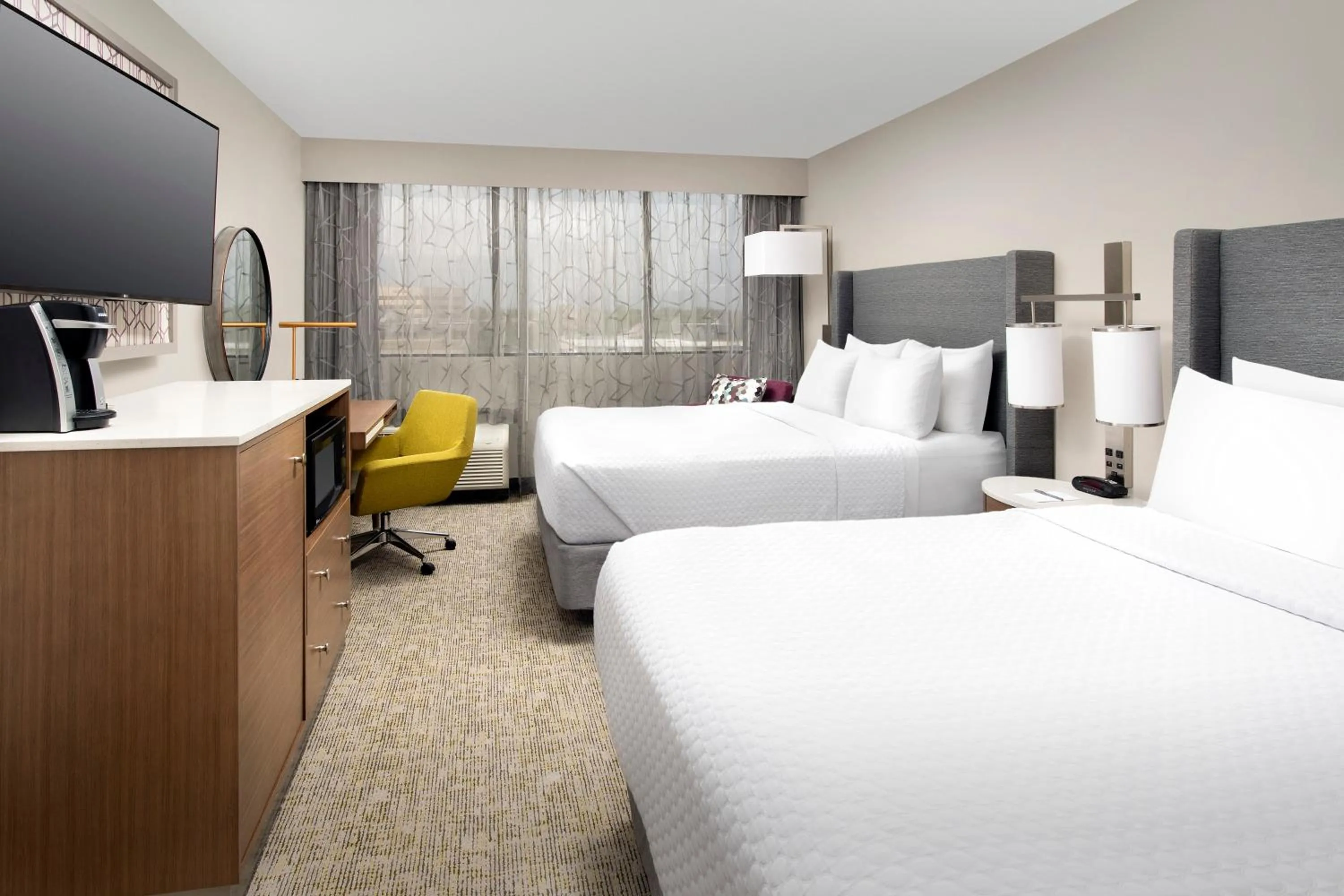 Photo of the whole room, Bed in Crowne Plaza San Antonio Airport by IHG