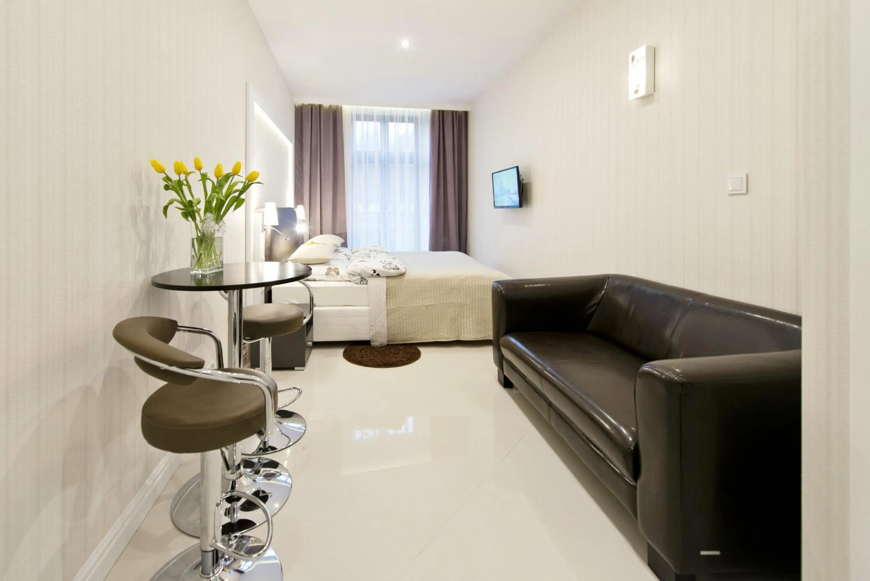 Photo of the whole room in Softly Residence