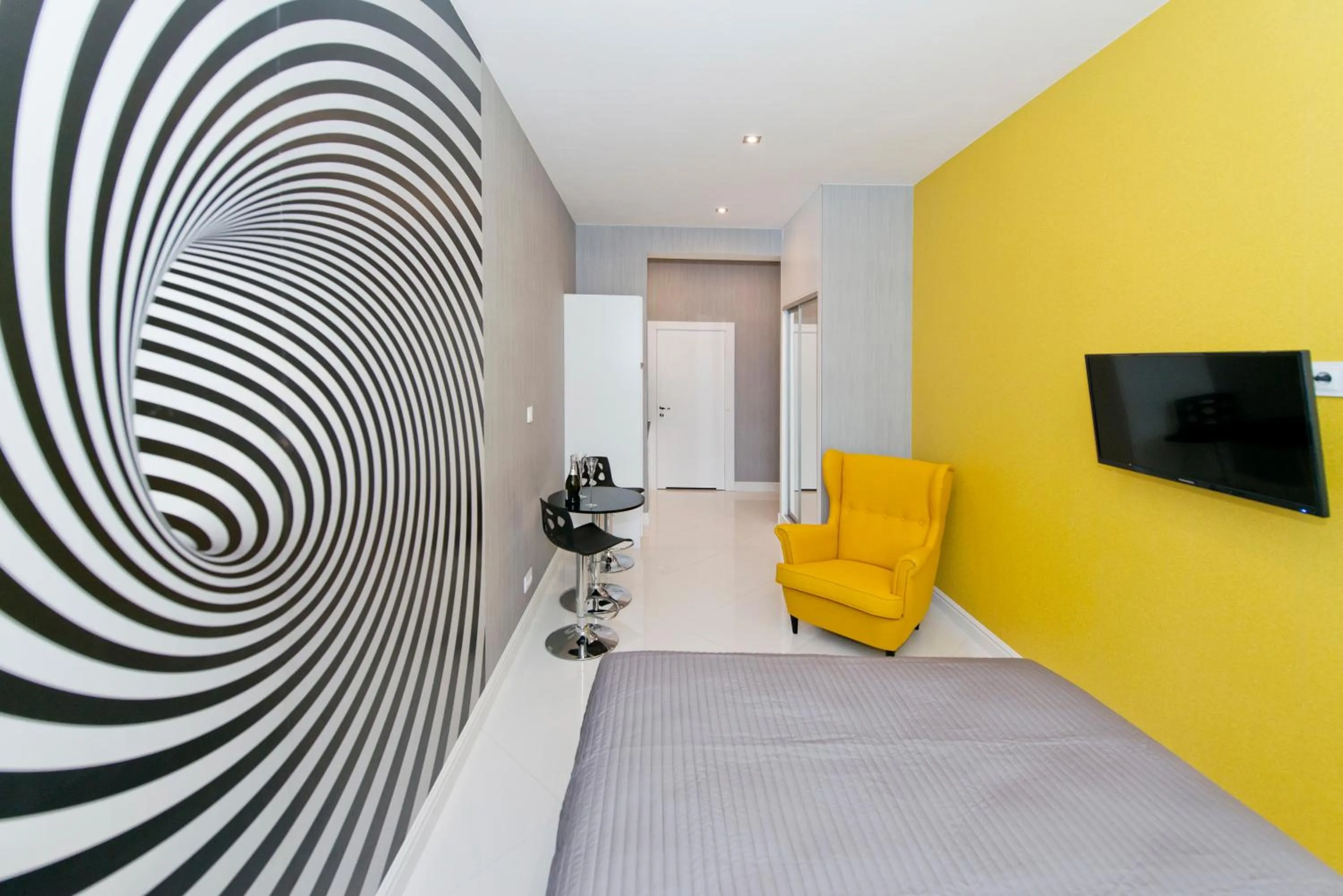 Photo of the whole room, Bed in Softly Residence