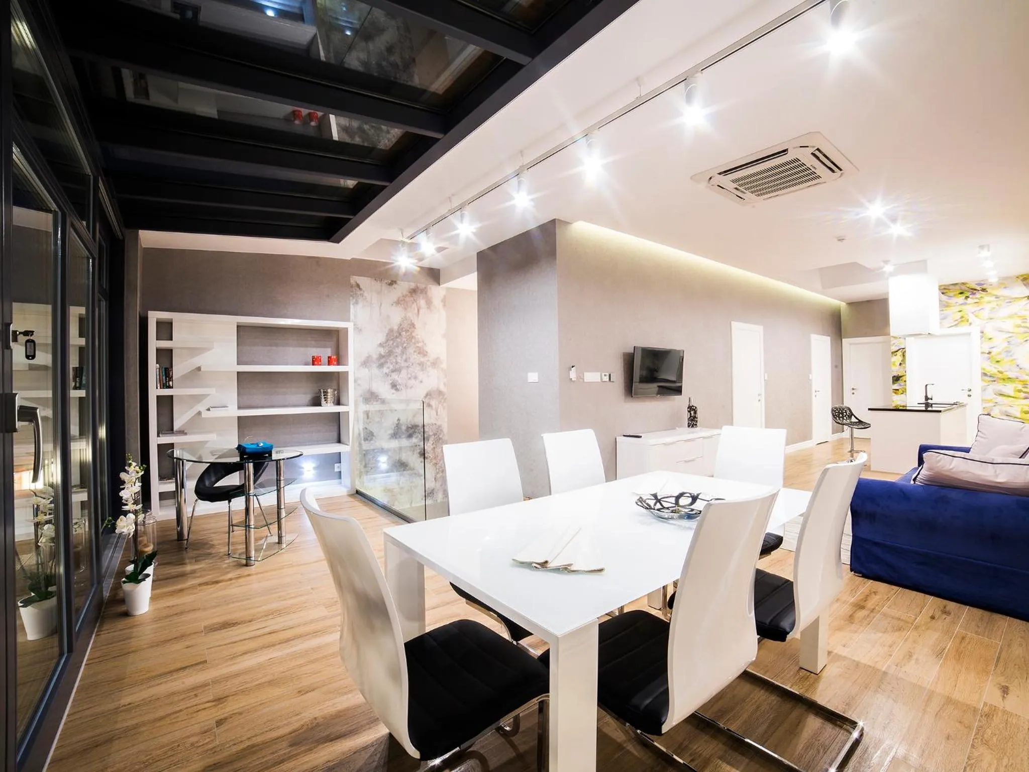 Photo of the whole room in Softly Residence