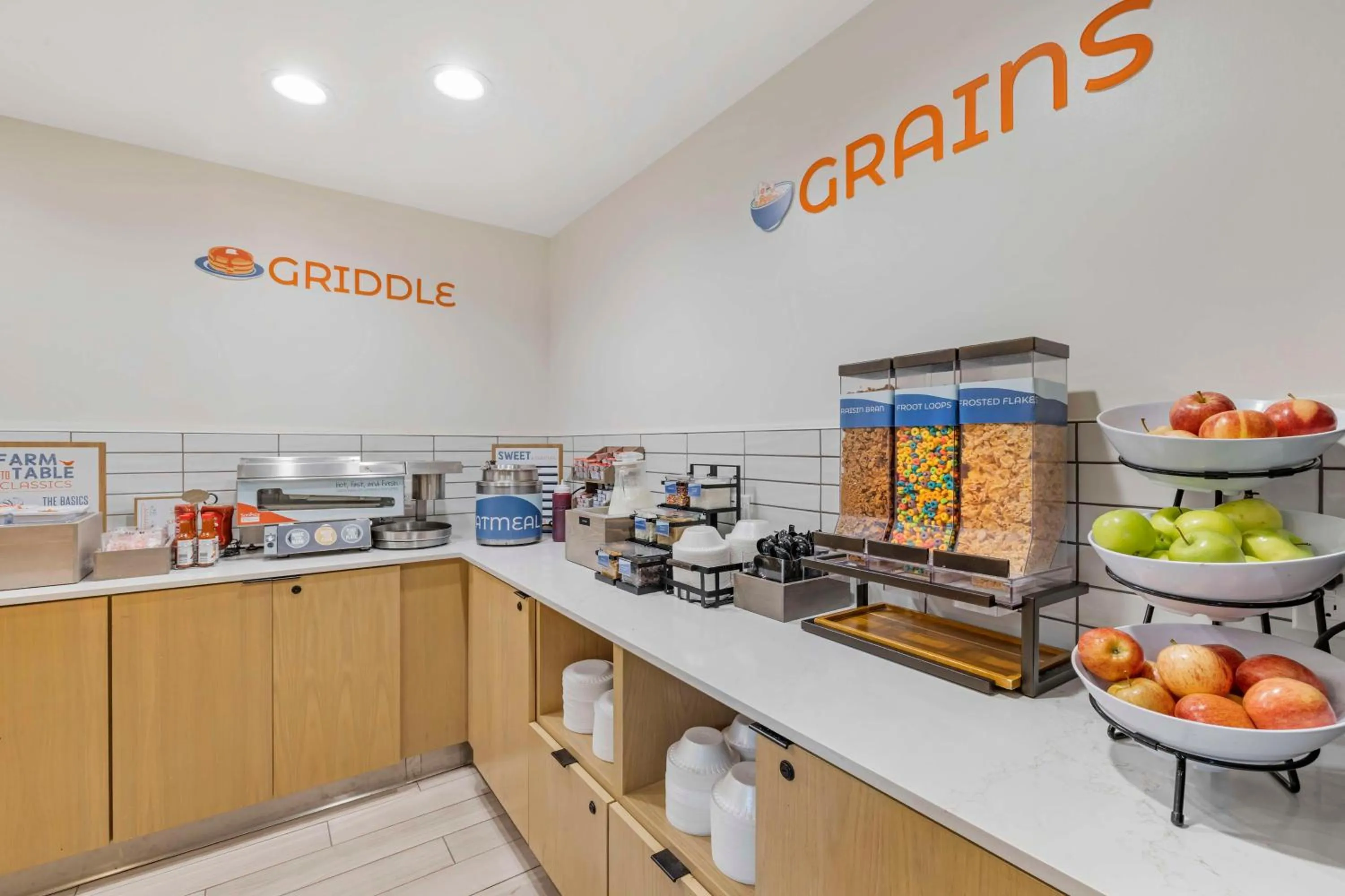 Breakfast in Sonesta ES Suites Torrance Redondo Beach