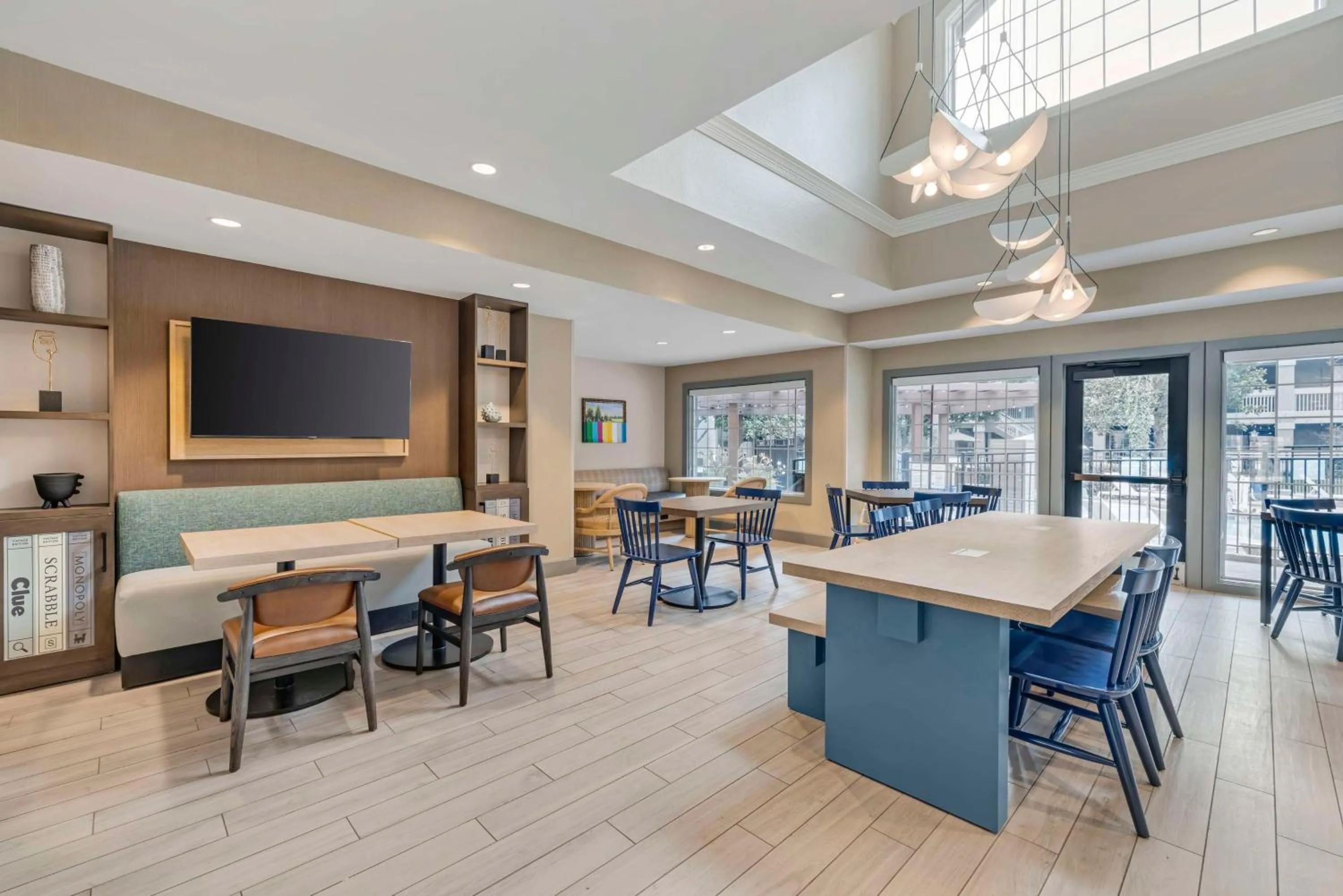 Lobby or reception in Sonesta ES Suites Torrance Redondo Beach