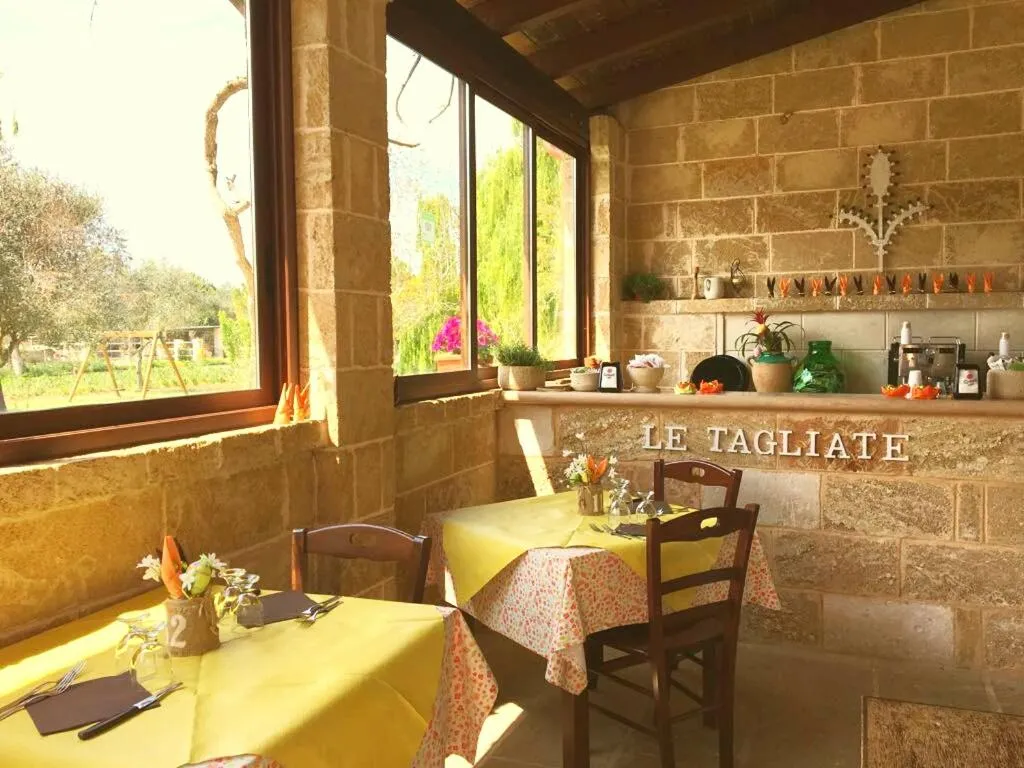 Restaurant/places to eat in Agriturismo Le Tagliate