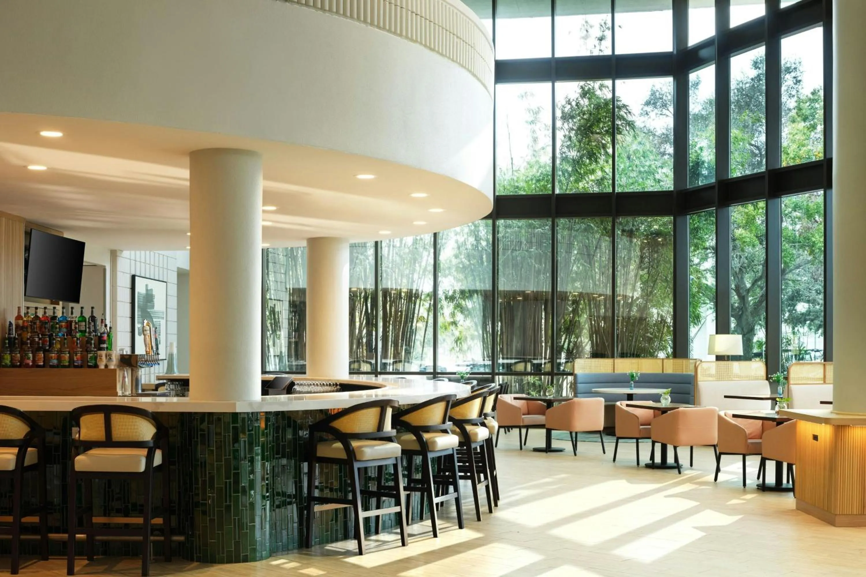 Lounge or bar in Sheraton Tampa Brandon Hotel