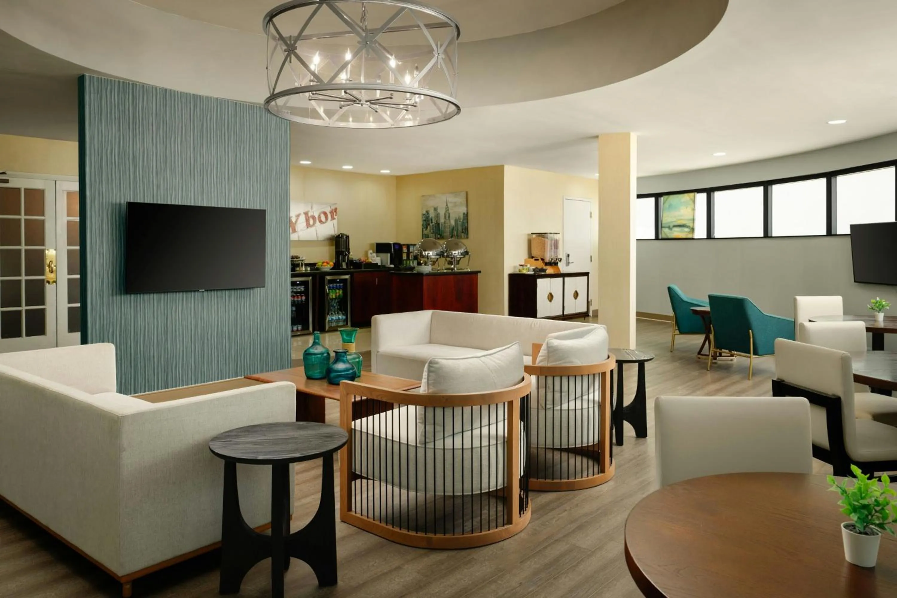 Lounge or bar in Sheraton Tampa Brandon Hotel