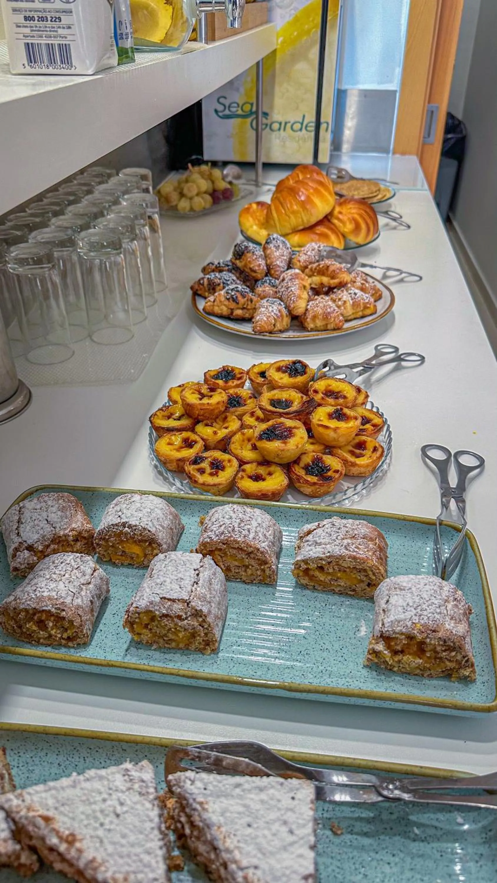 Buffet breakfast in Sea Garden Peniche