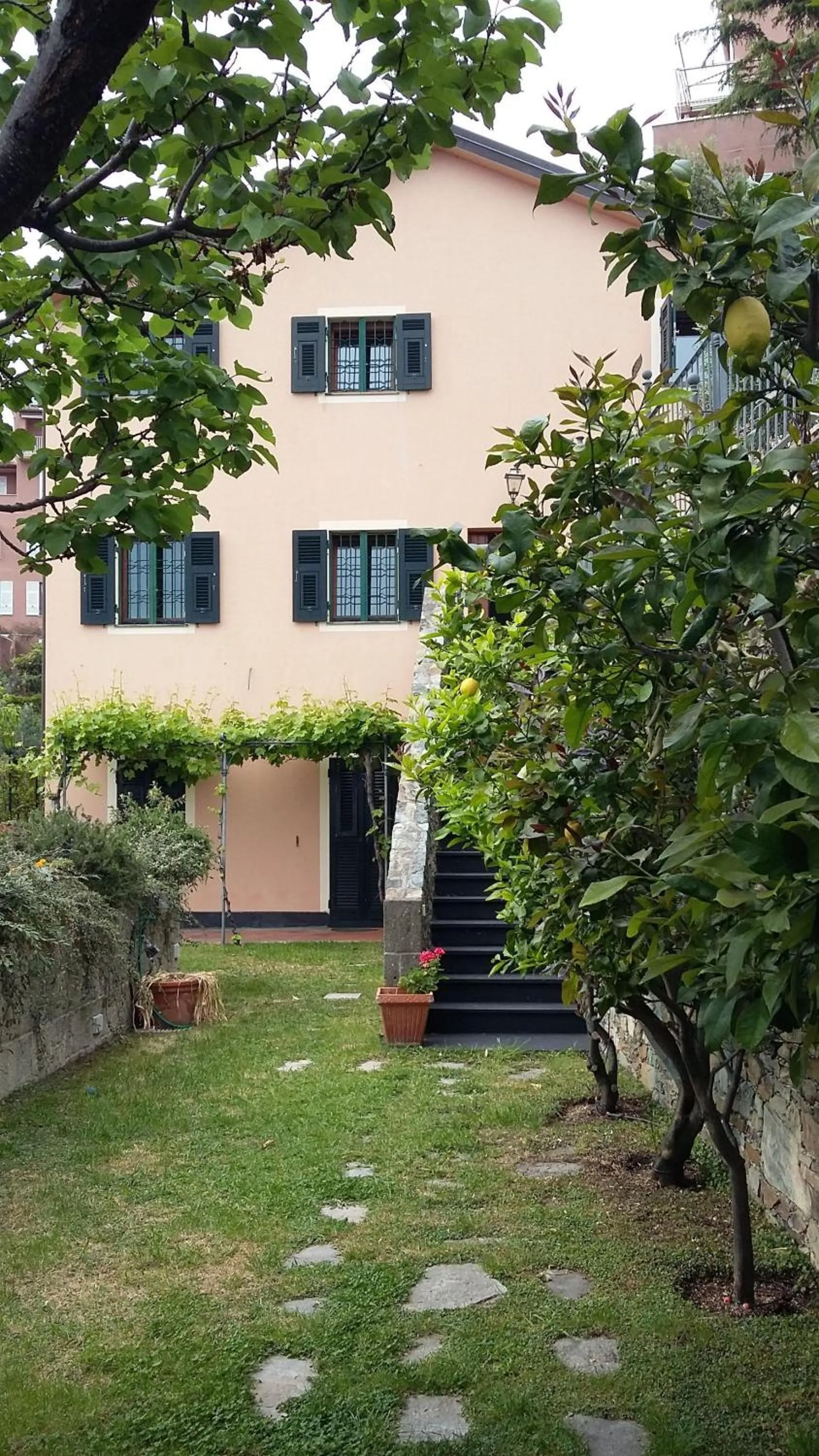 Facade/entrance in Ca da Muntà bed and breakfast