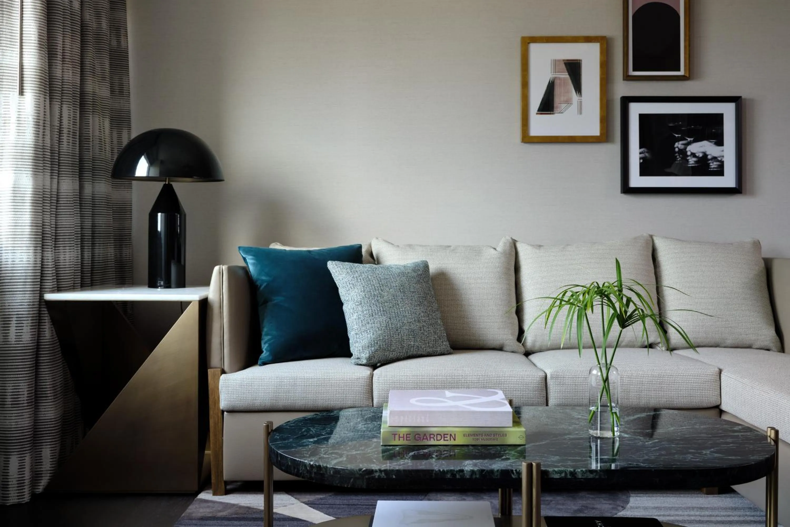 Seating Area in Wyndham San Antonio Riverwalk