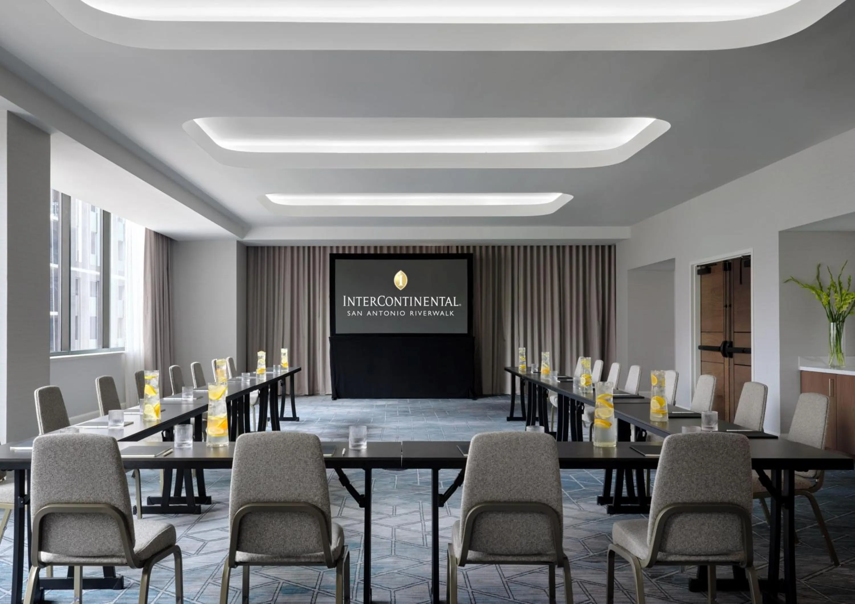 Meeting/conference room in InterContinental San Antonio Riverwalk by IHG