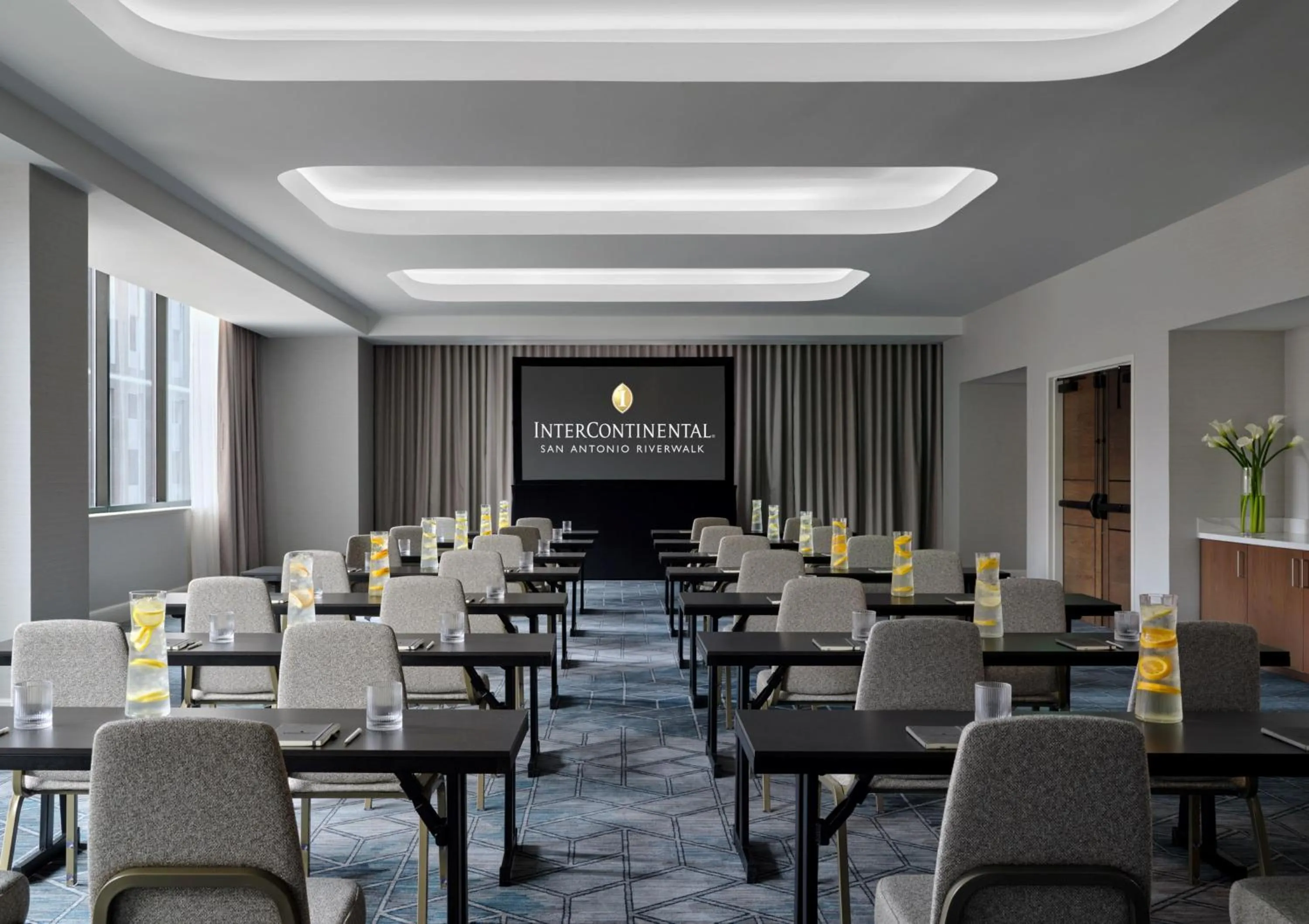 Meeting/conference room in InterContinental San Antonio Riverwalk by IHG