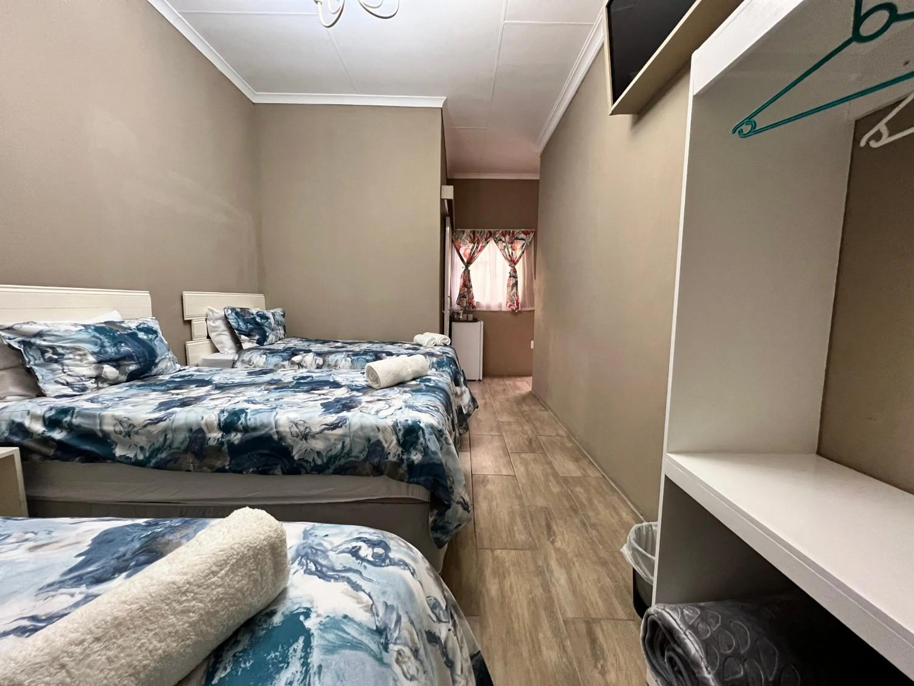 Property building, Bed in khaya4u Guesthouse