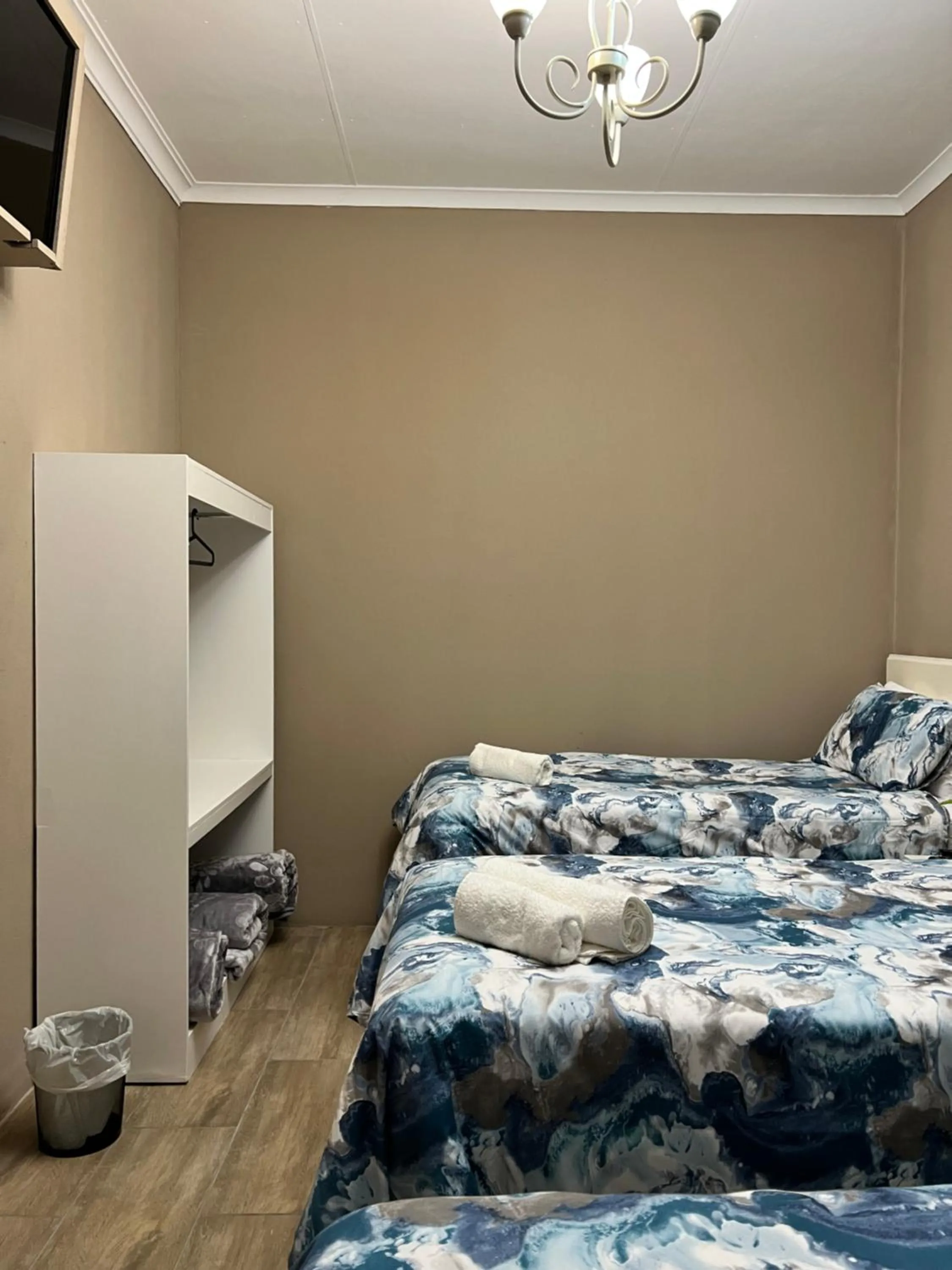 Property building, Bed in khaya4u Guesthouse