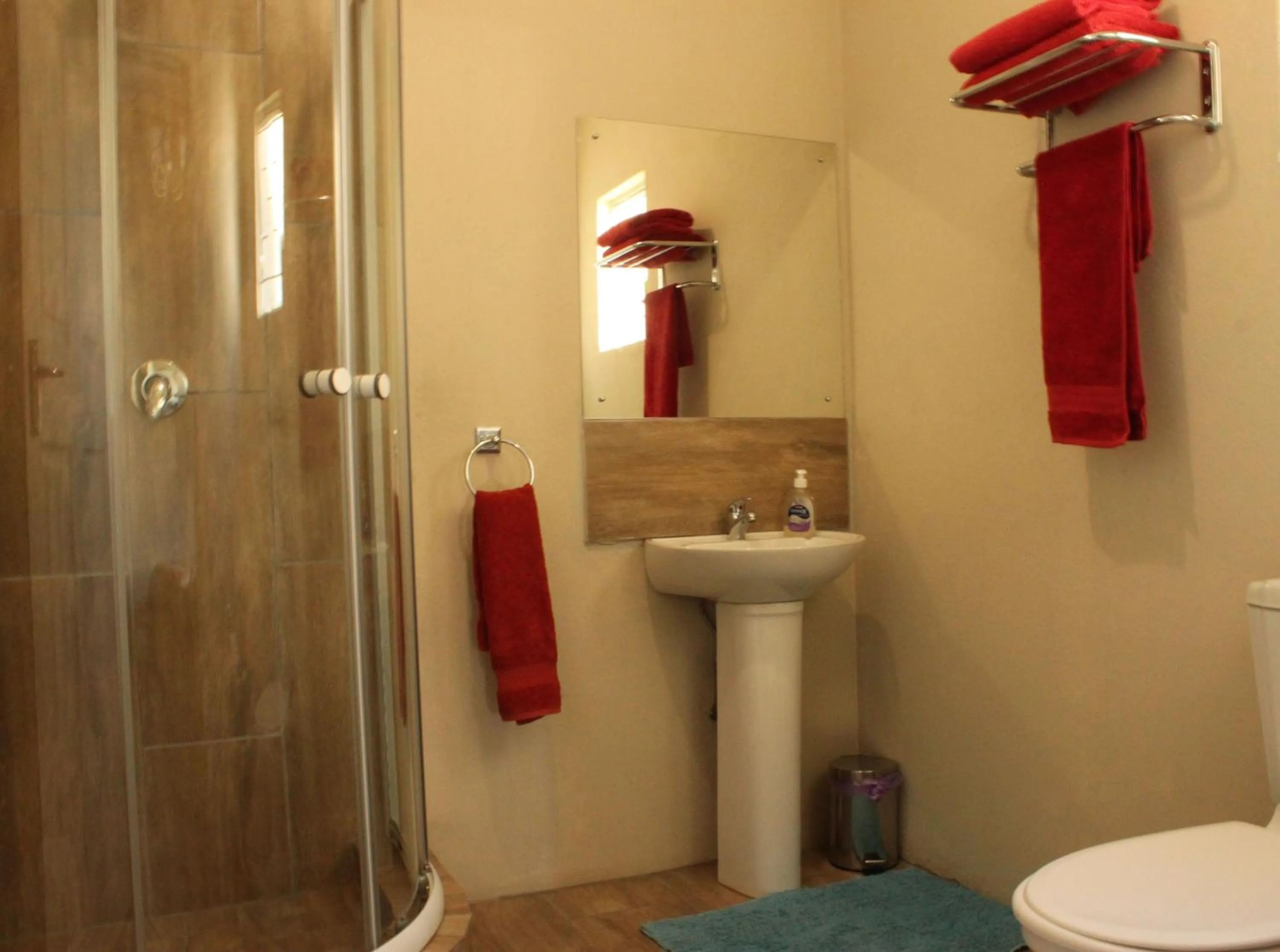 Shower in khaya4u Guesthouse