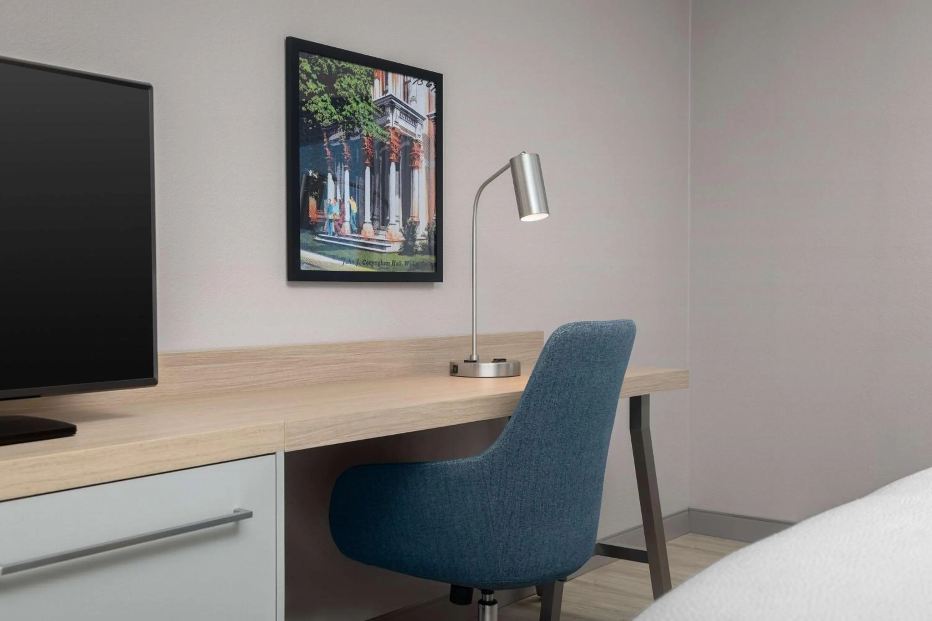 Bedroom in Hilton Garden Inn Wilkes-Barre