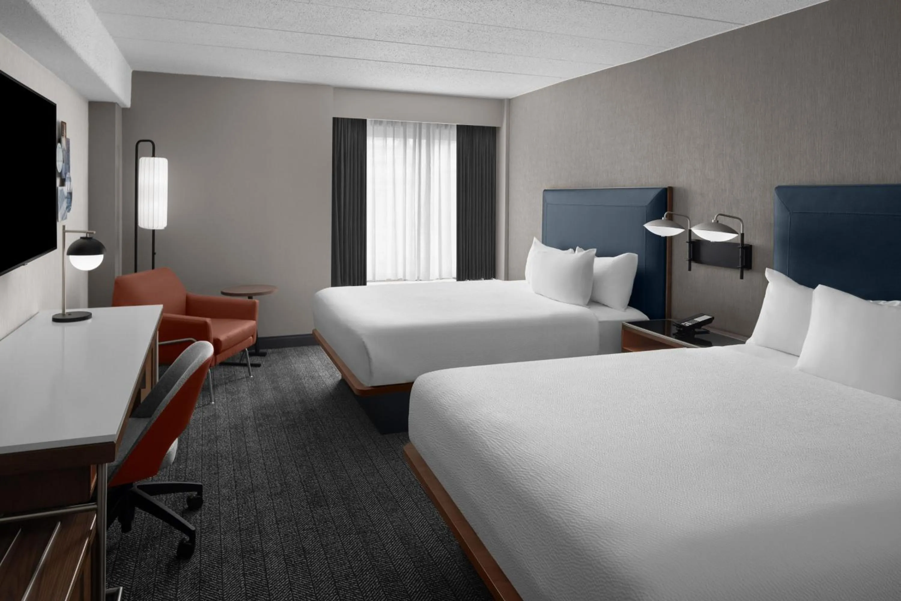 Photo of the whole room, Bed in Wyndham Pittsburgh University Center
